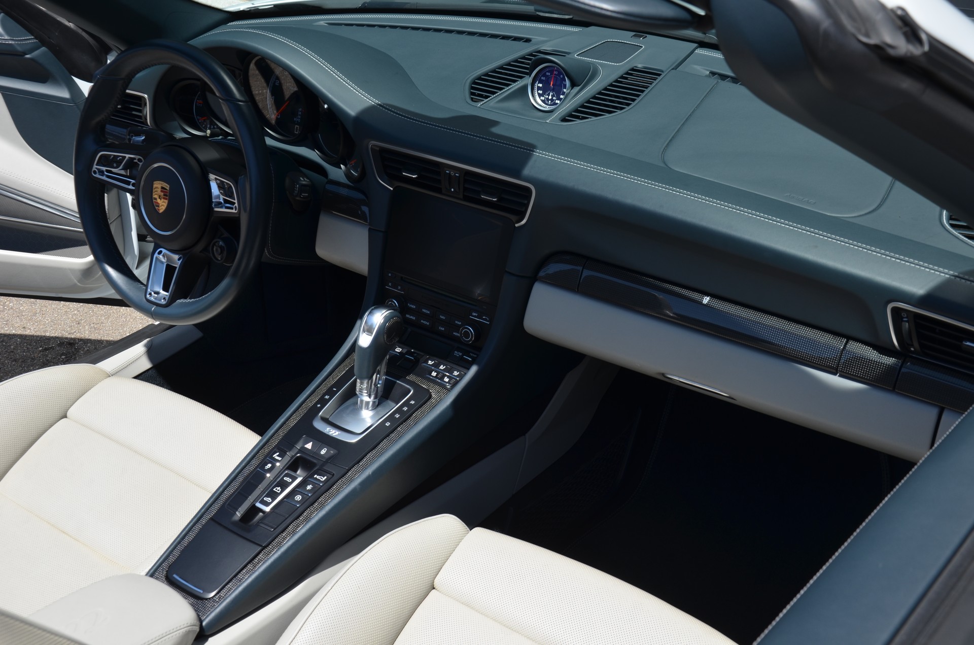 PORSCHE 991.2 Turbo S Cabrio PDK-image-16