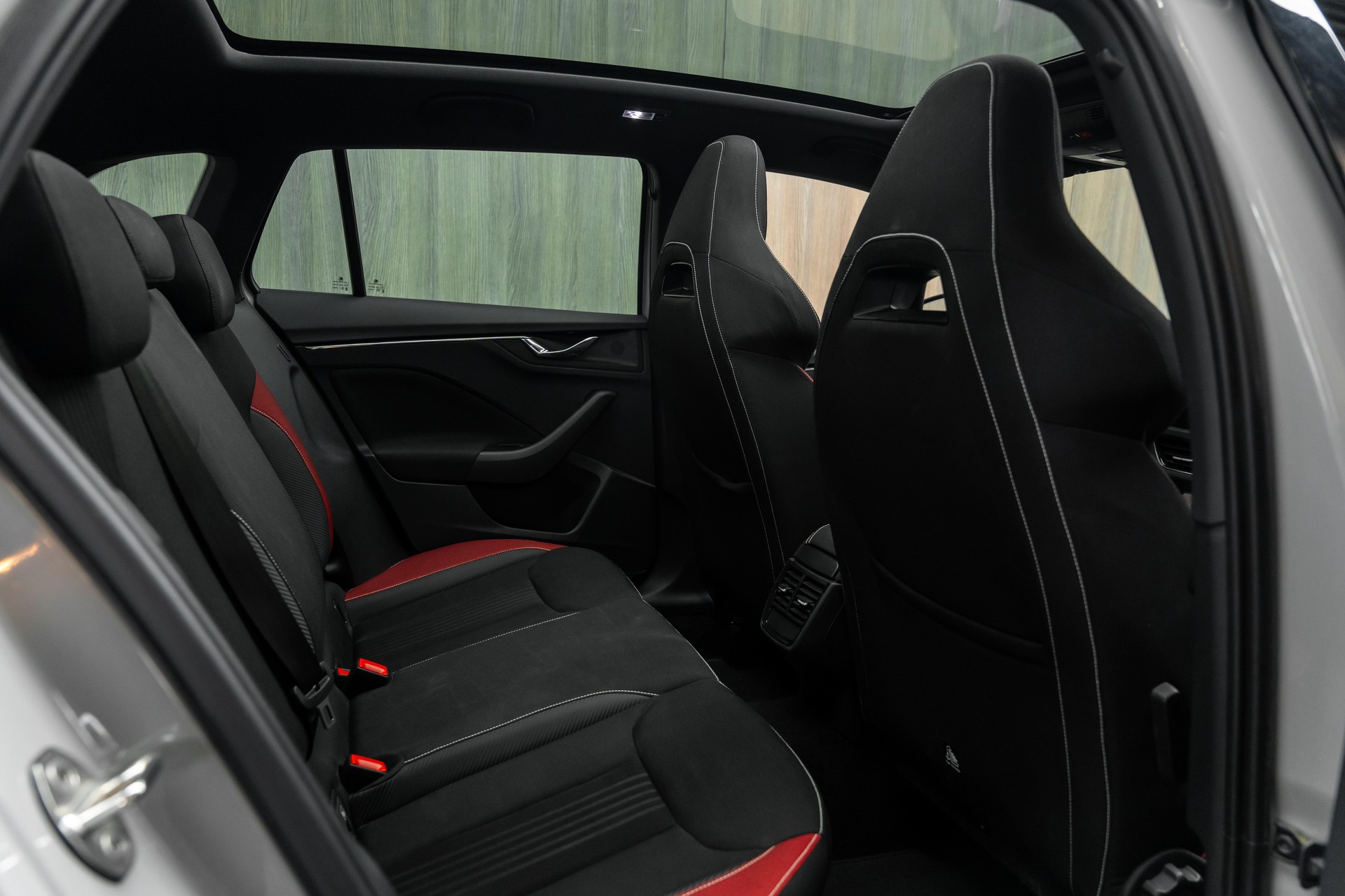 SKODA Scala 1.5 TSI ACT Monte Carlo DSG-image-9