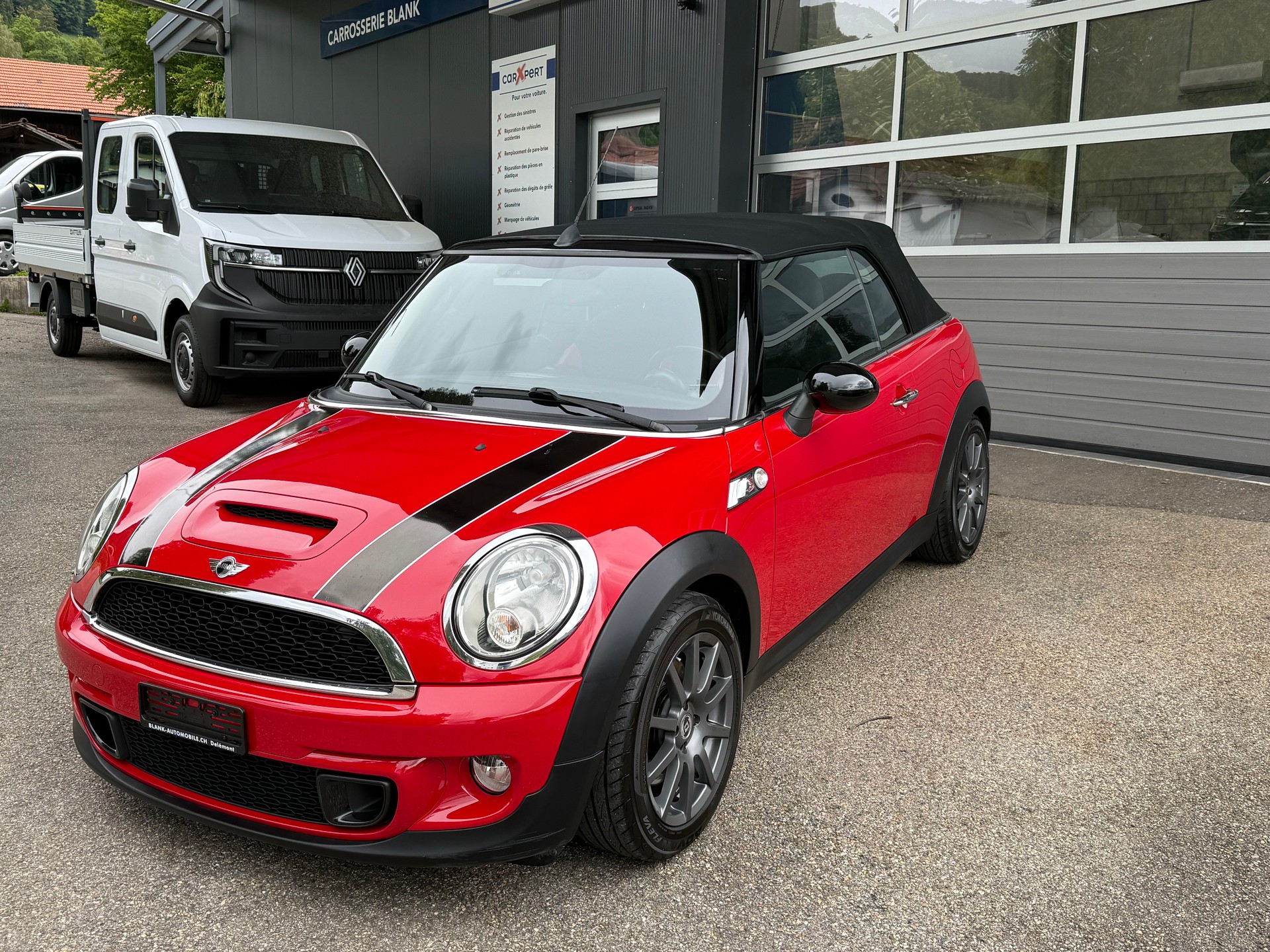 MINI Cooper S Cabriolet John Cooper Works-image-2