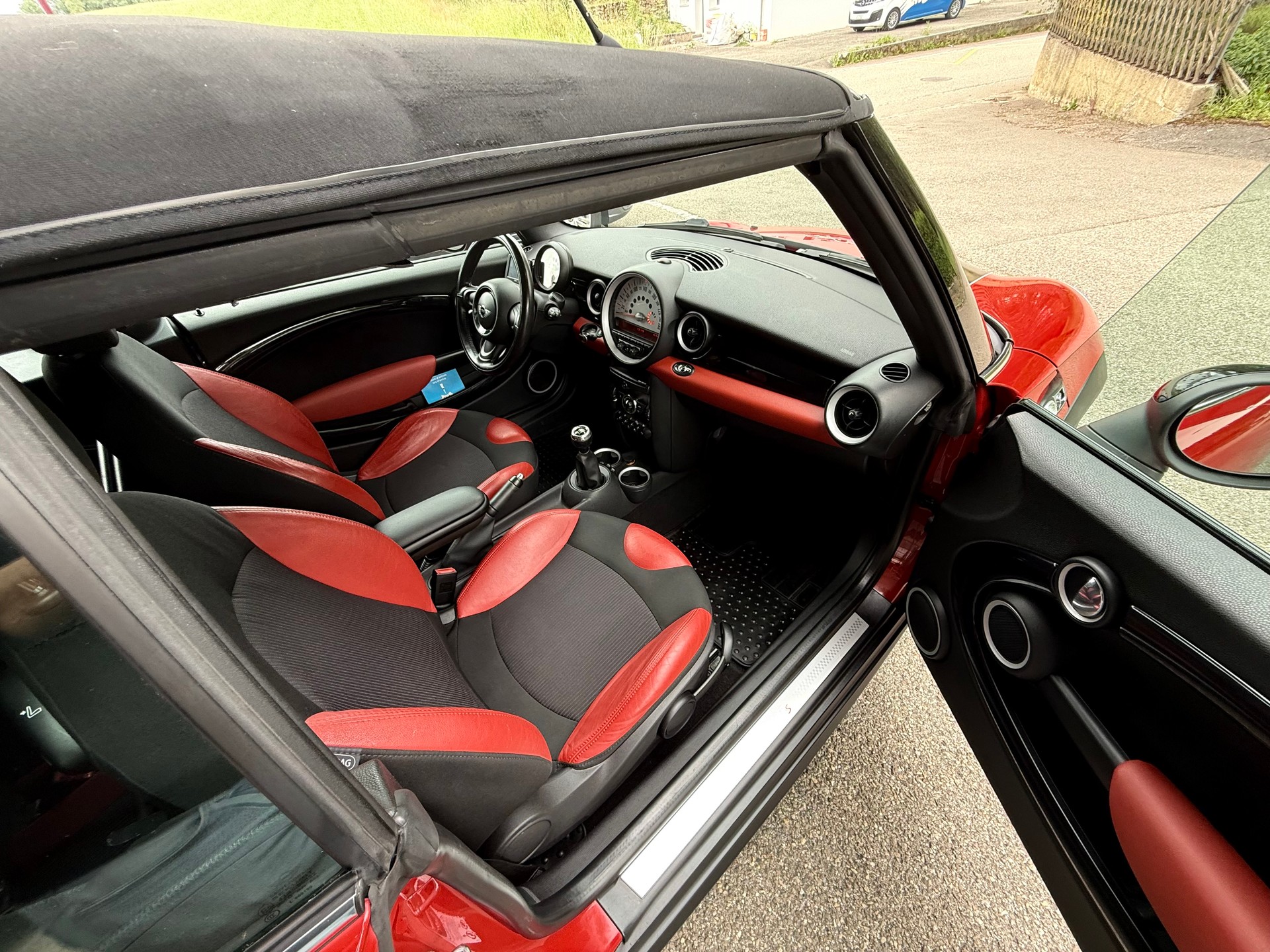 MINI Cooper S Cabriolet John Cooper Works-image-5
