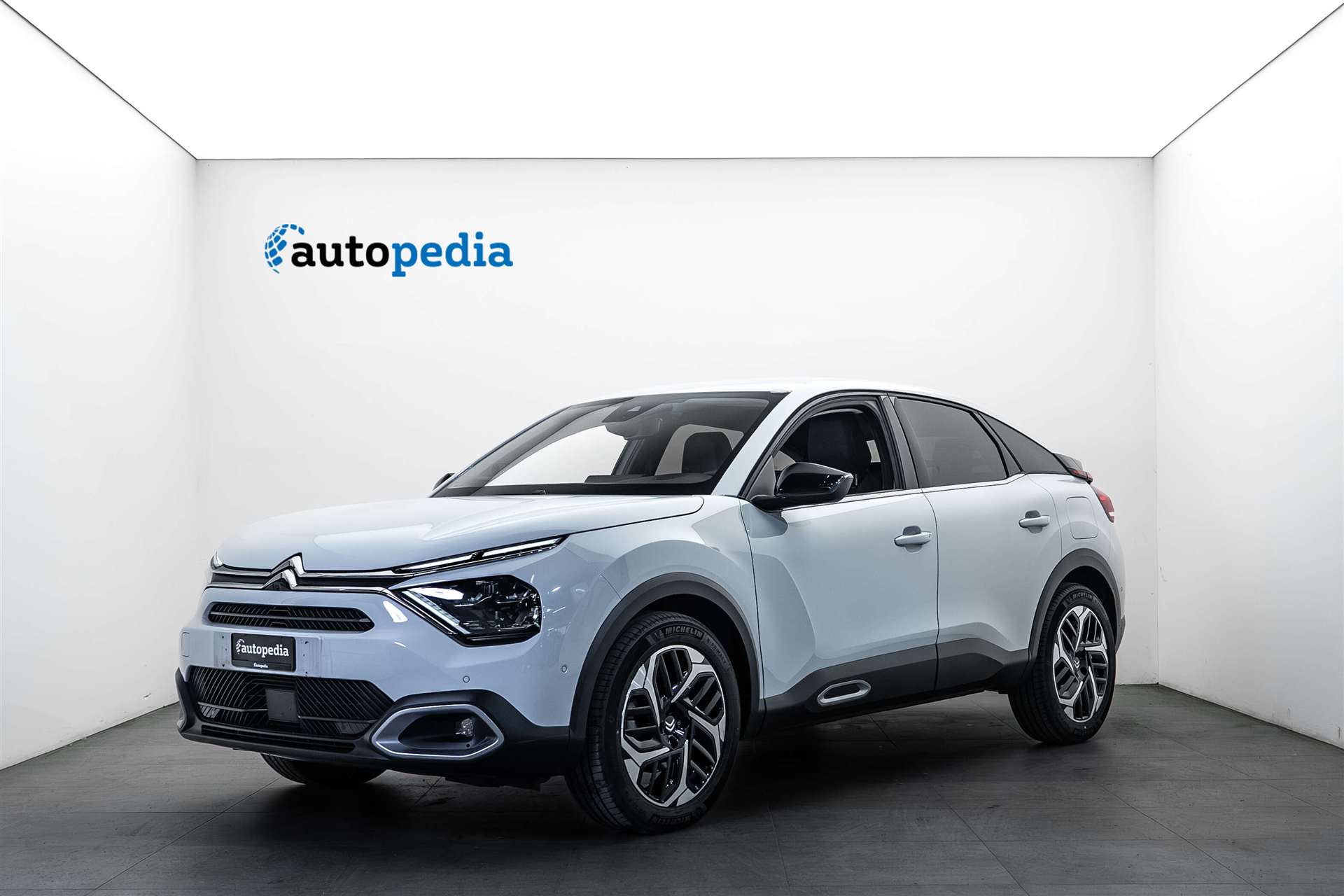 CITROEN C4 1.2 PureTech 130 Shine EAT8-Automat-image-0