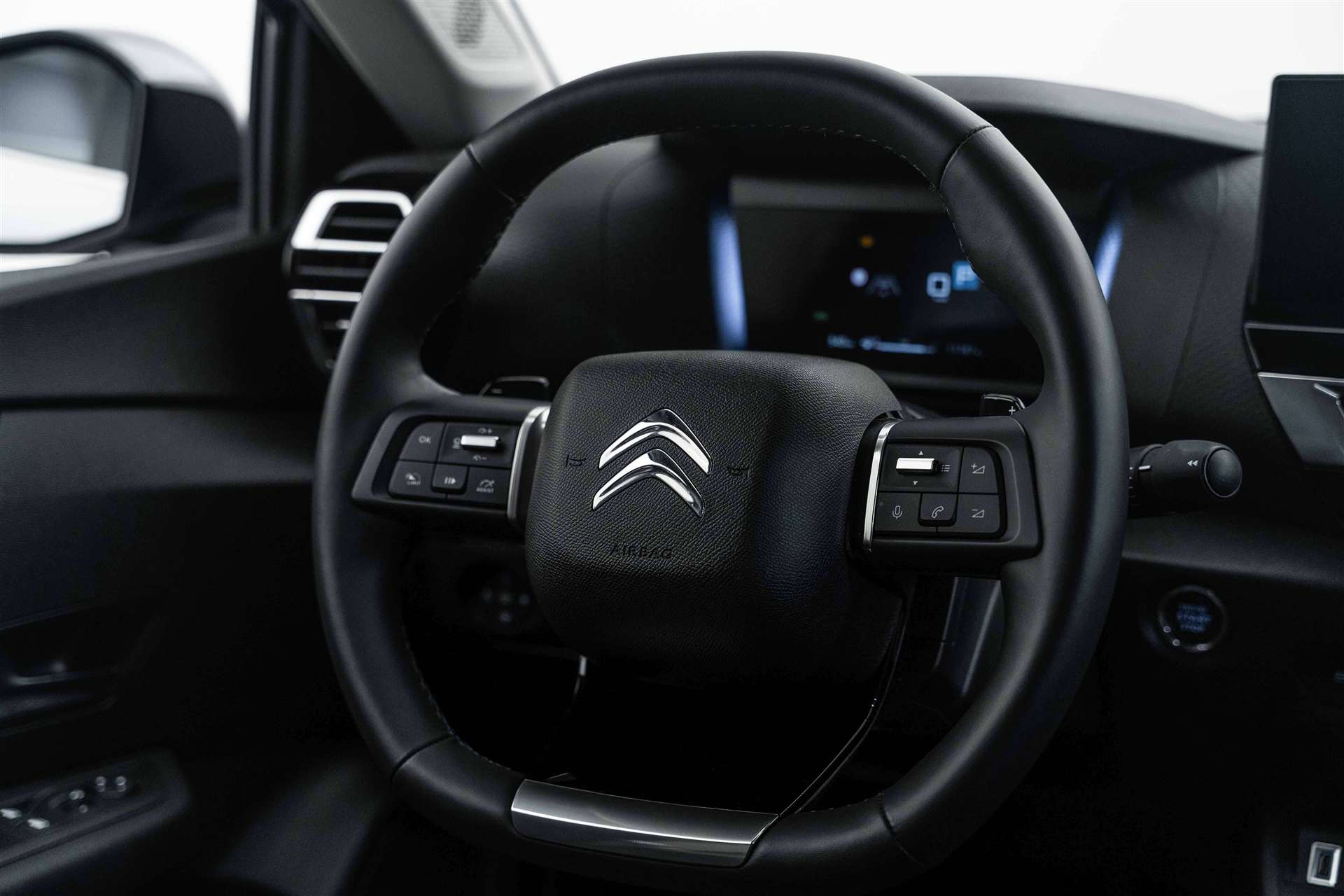 CITROEN C4 1.2 PureTech 130 Shine EAT8-Automat-image-9