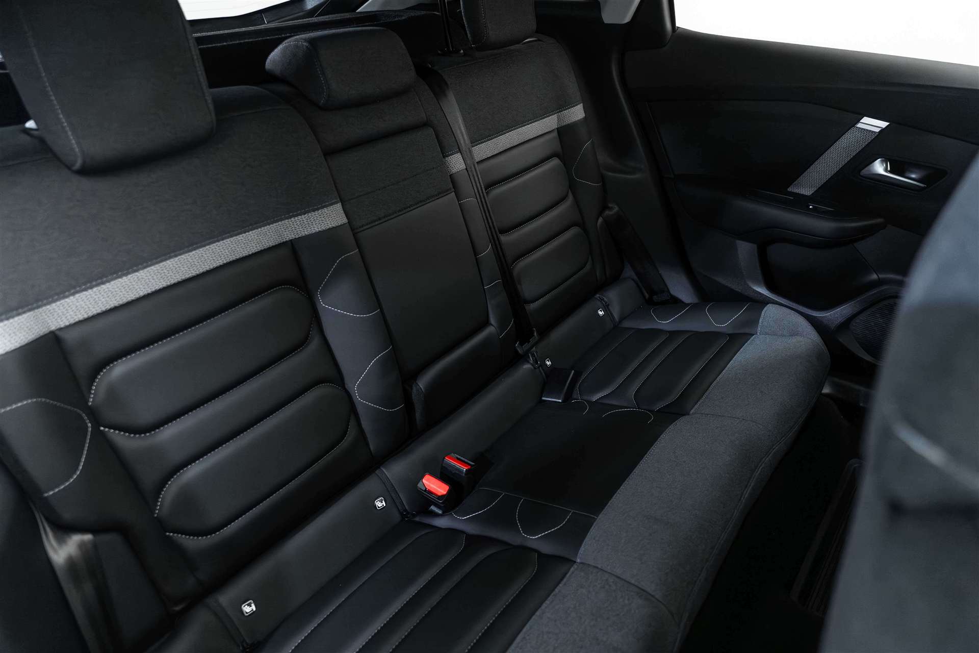 CITROEN C4 1.2 PureTech 130 Shine EAT8-Automat-image-13