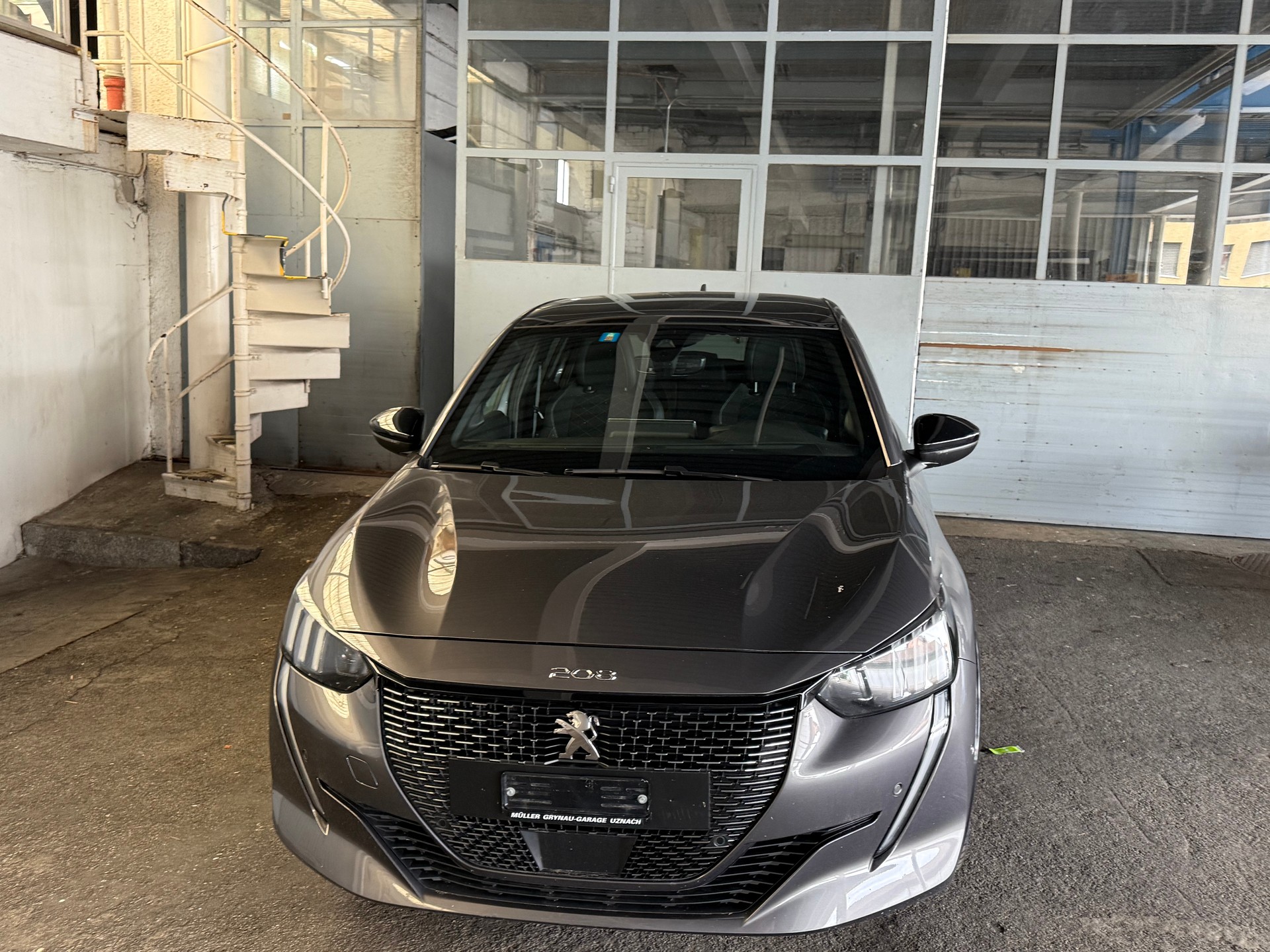 PEUGEOT 208 1.2 PureTech GT Pack EAT8-image-1