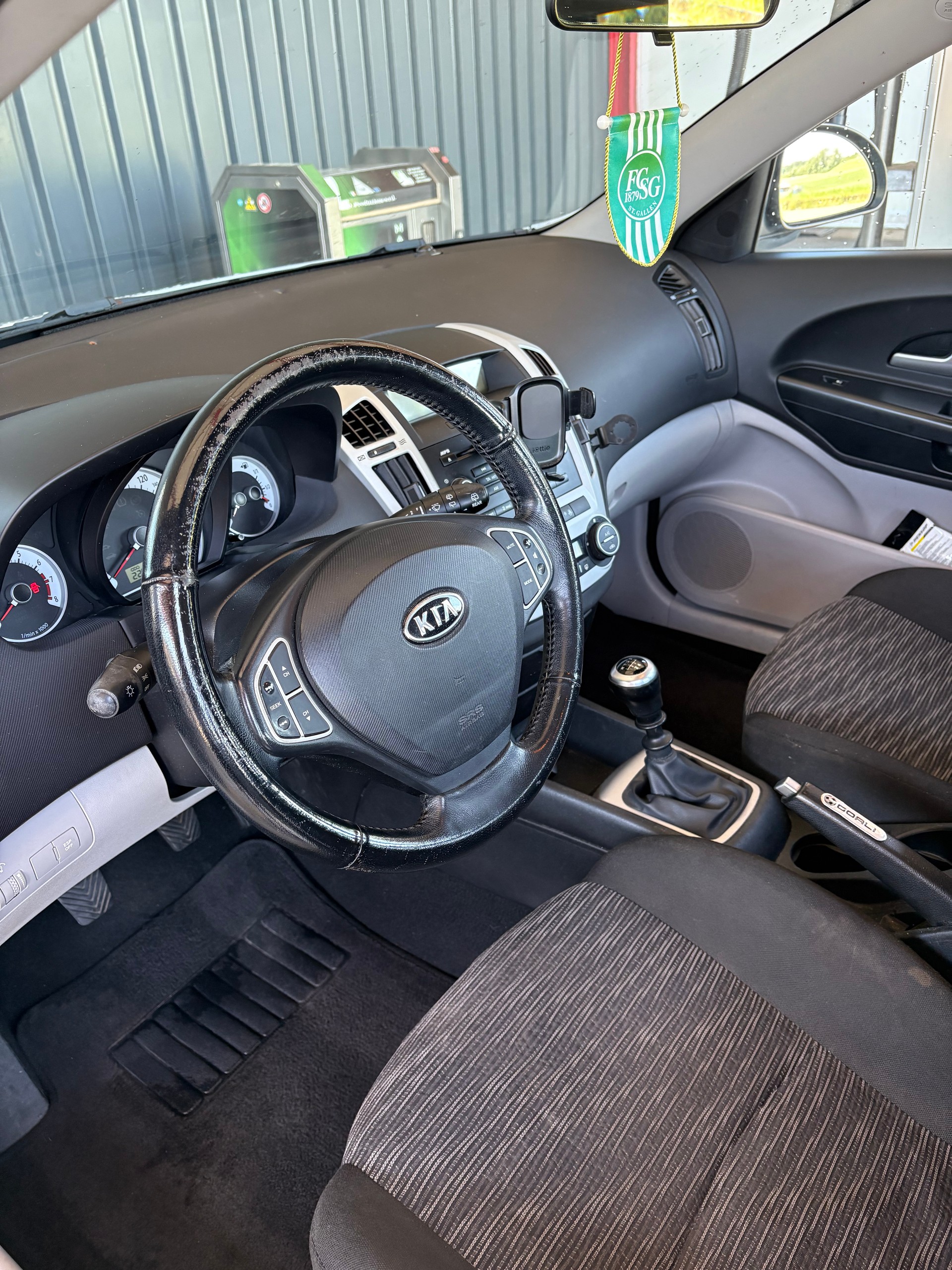 KIA 1.6-image-3