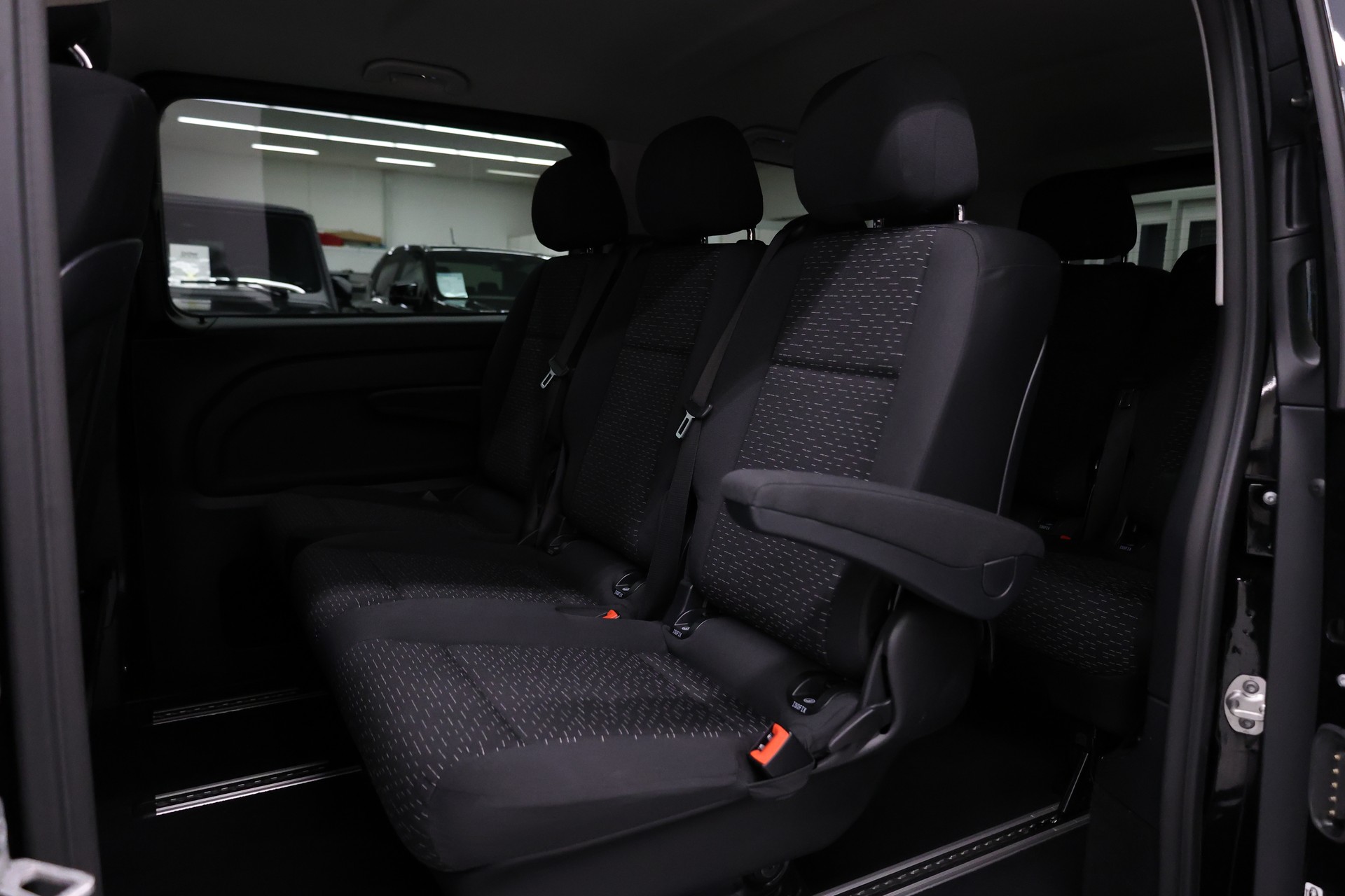 MERCEDES-BENZ Vito 116 Kombi L 2.0 CDI Select-image-25