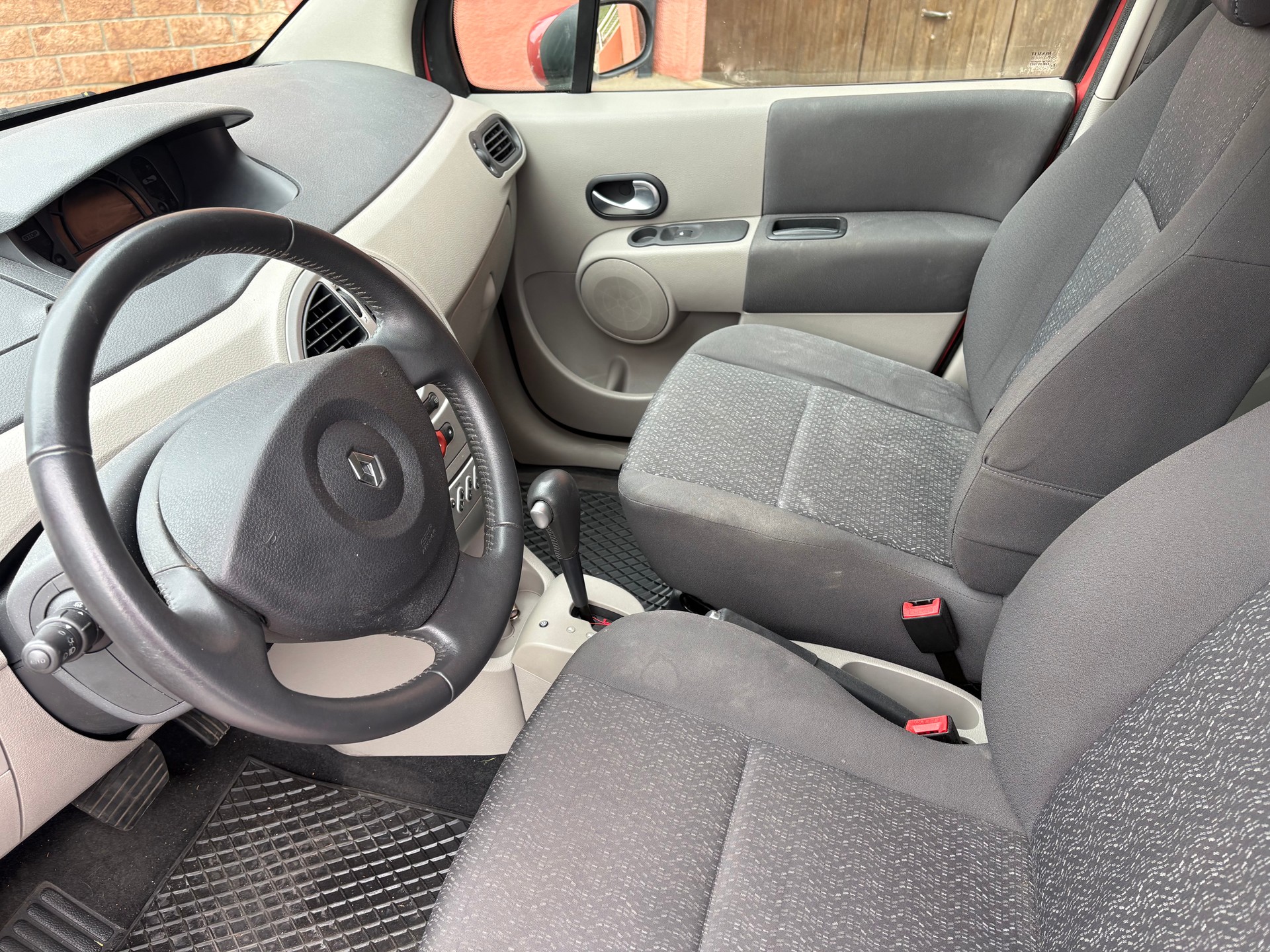 RENAULT Modus 1.6 16V Dynamique Luxe-image-7