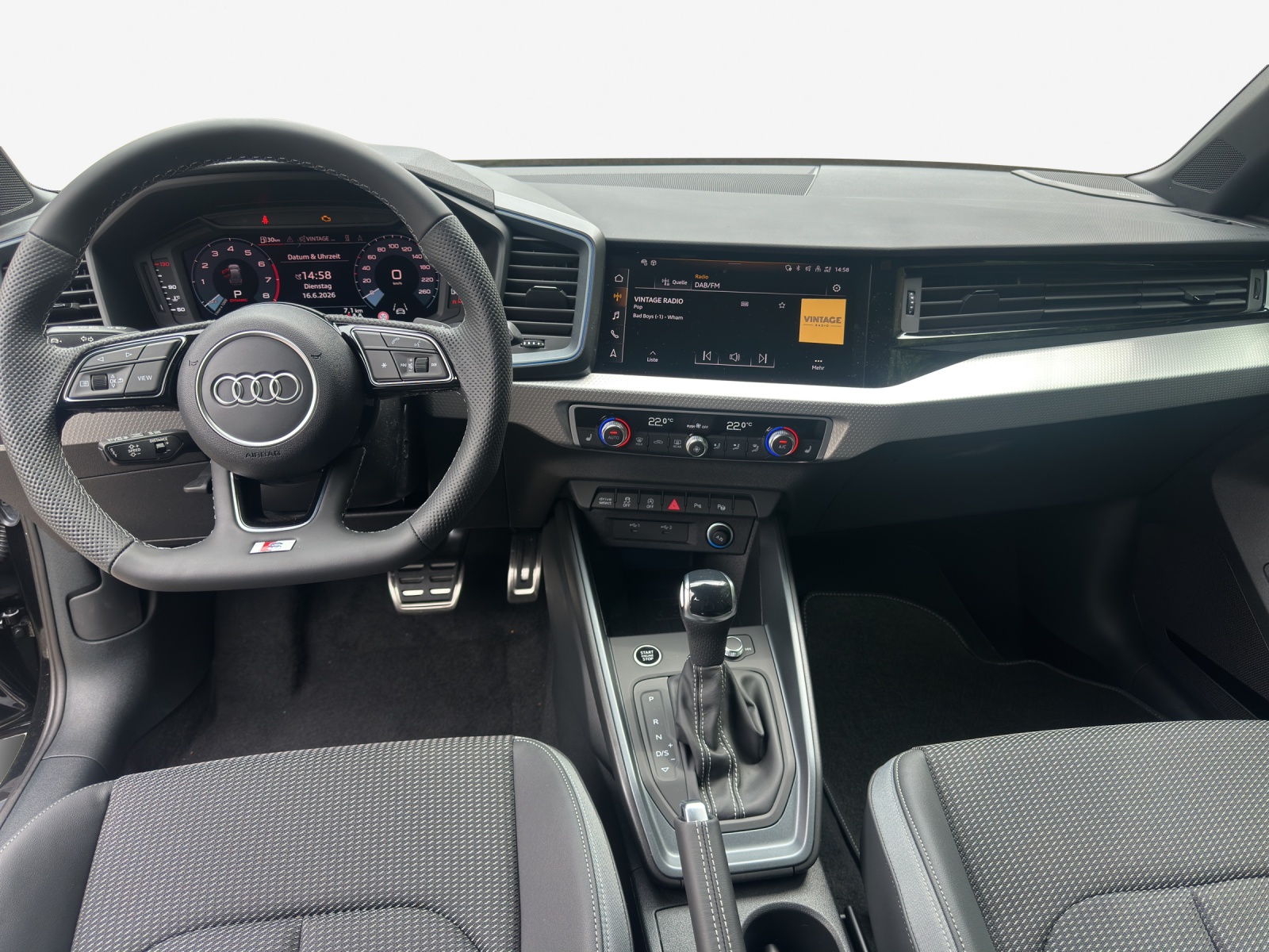 AUDI A1 Sportback 40 TFSI S Line S-tronic-image-8