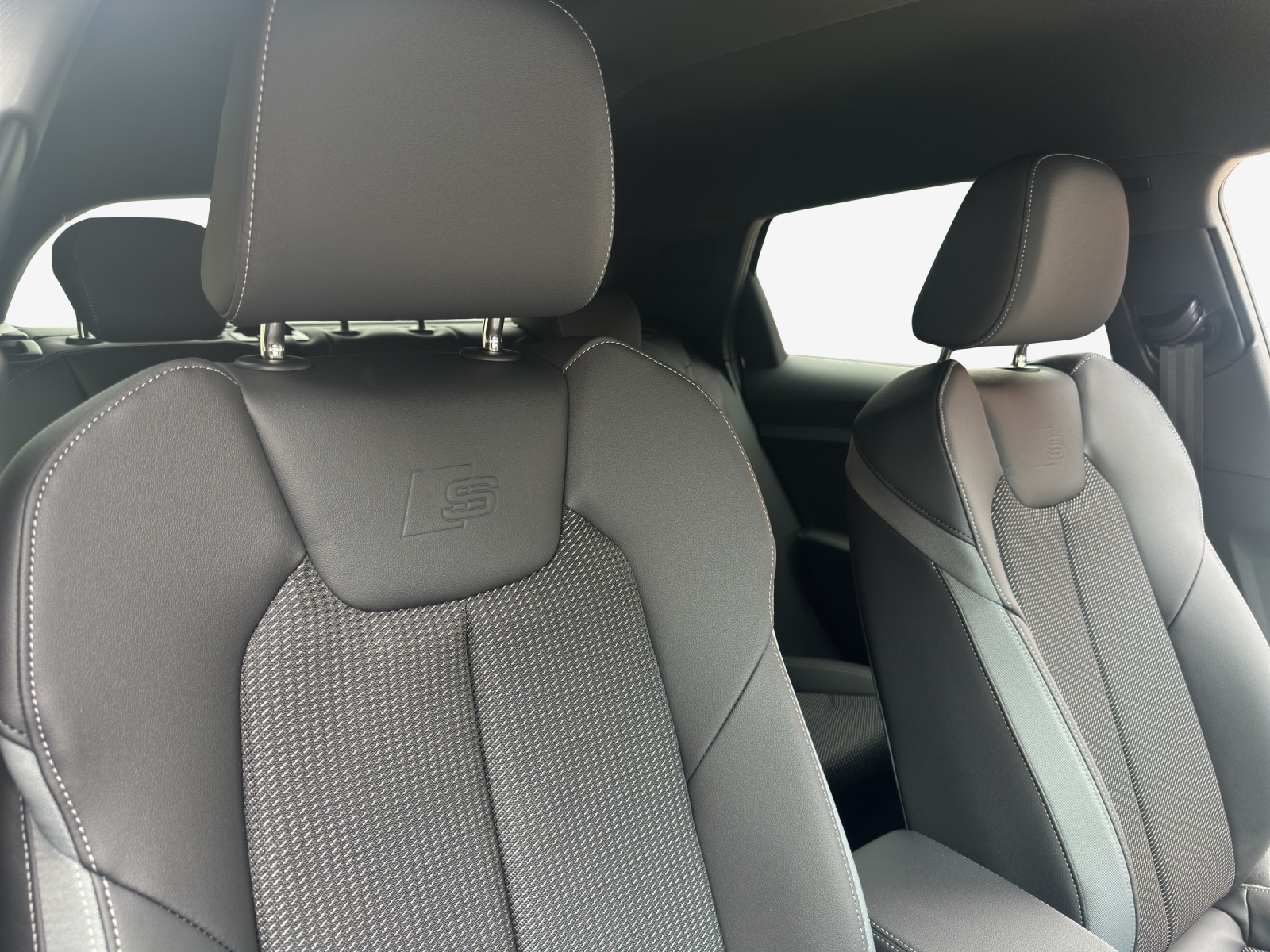 AUDI A1 Sportback 40 TFSI S Line S-tronic-image-14