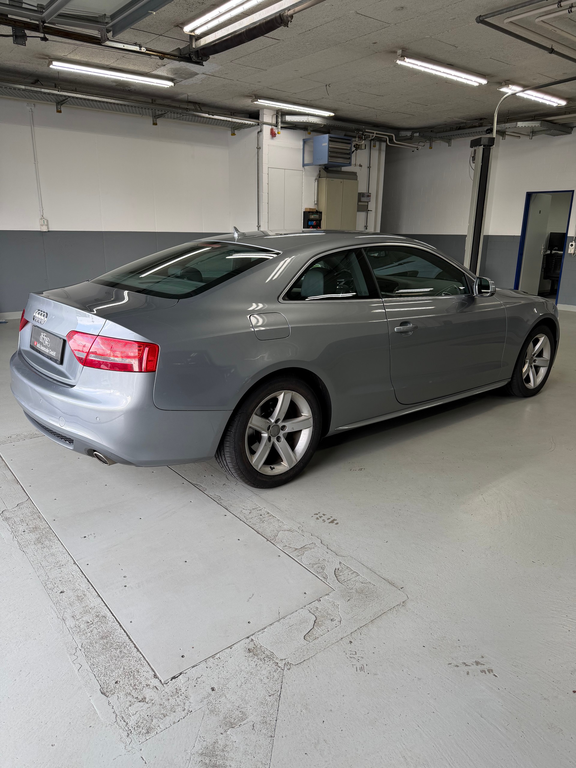 AUDI A5 Coupé 3.0 TDI quattro S-LINE-image-6