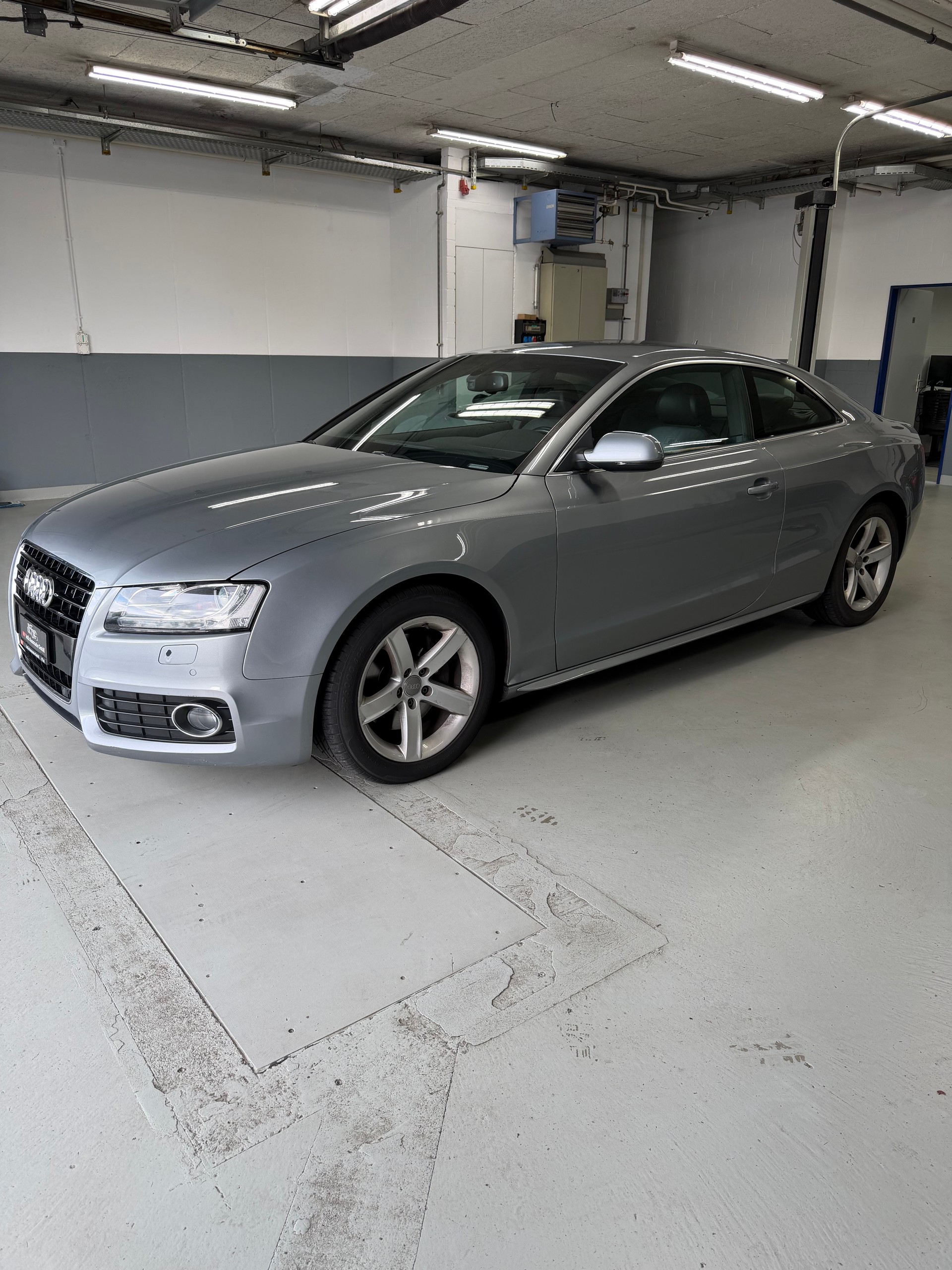 AUDI A5 Coupé 3.0 TDI quattro S-LINE-image-3