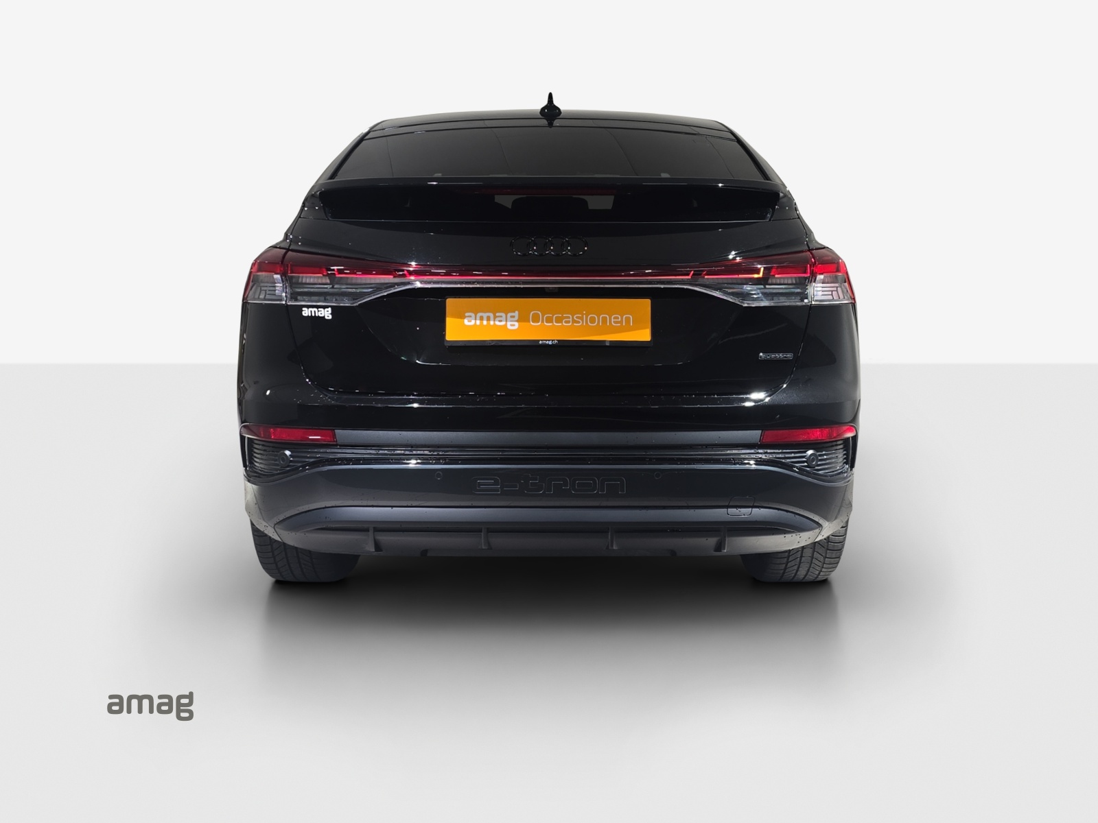 AUDI Q4 Sportback e-tron 45 Attraction quattro-image-4