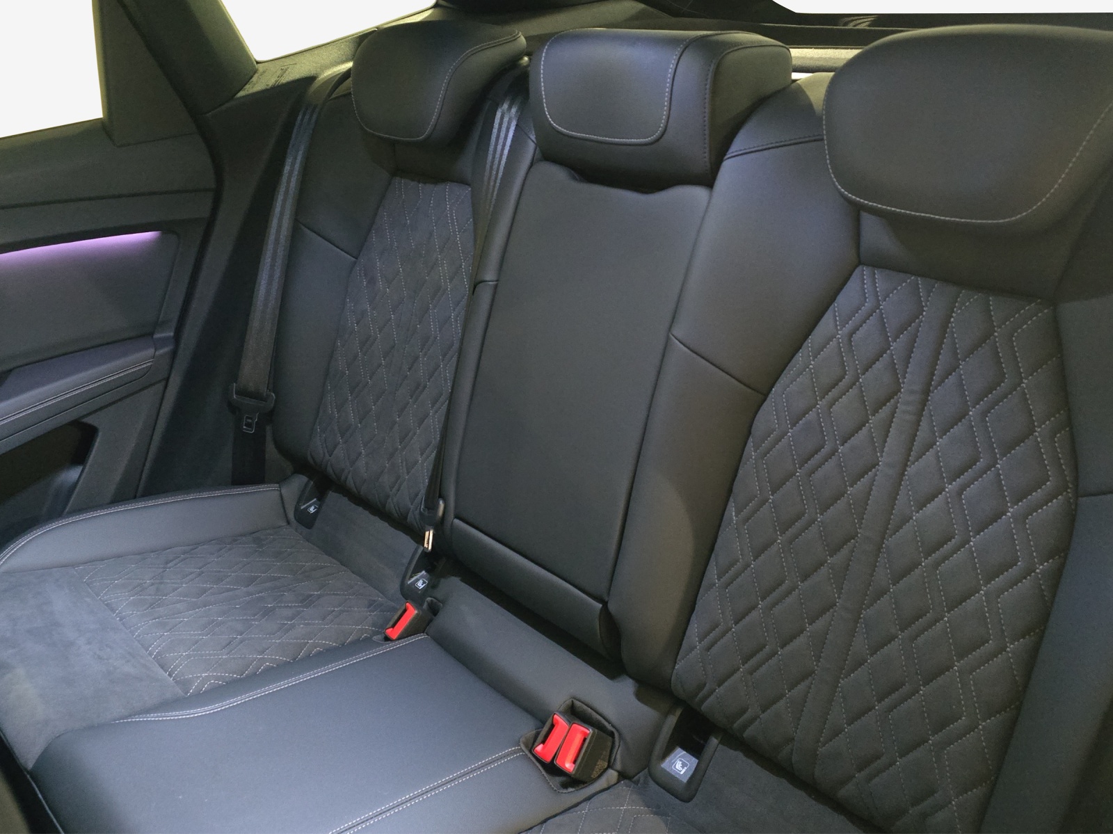 AUDI Q4 Sportback e-tron 45 Attraction quattro-image-12