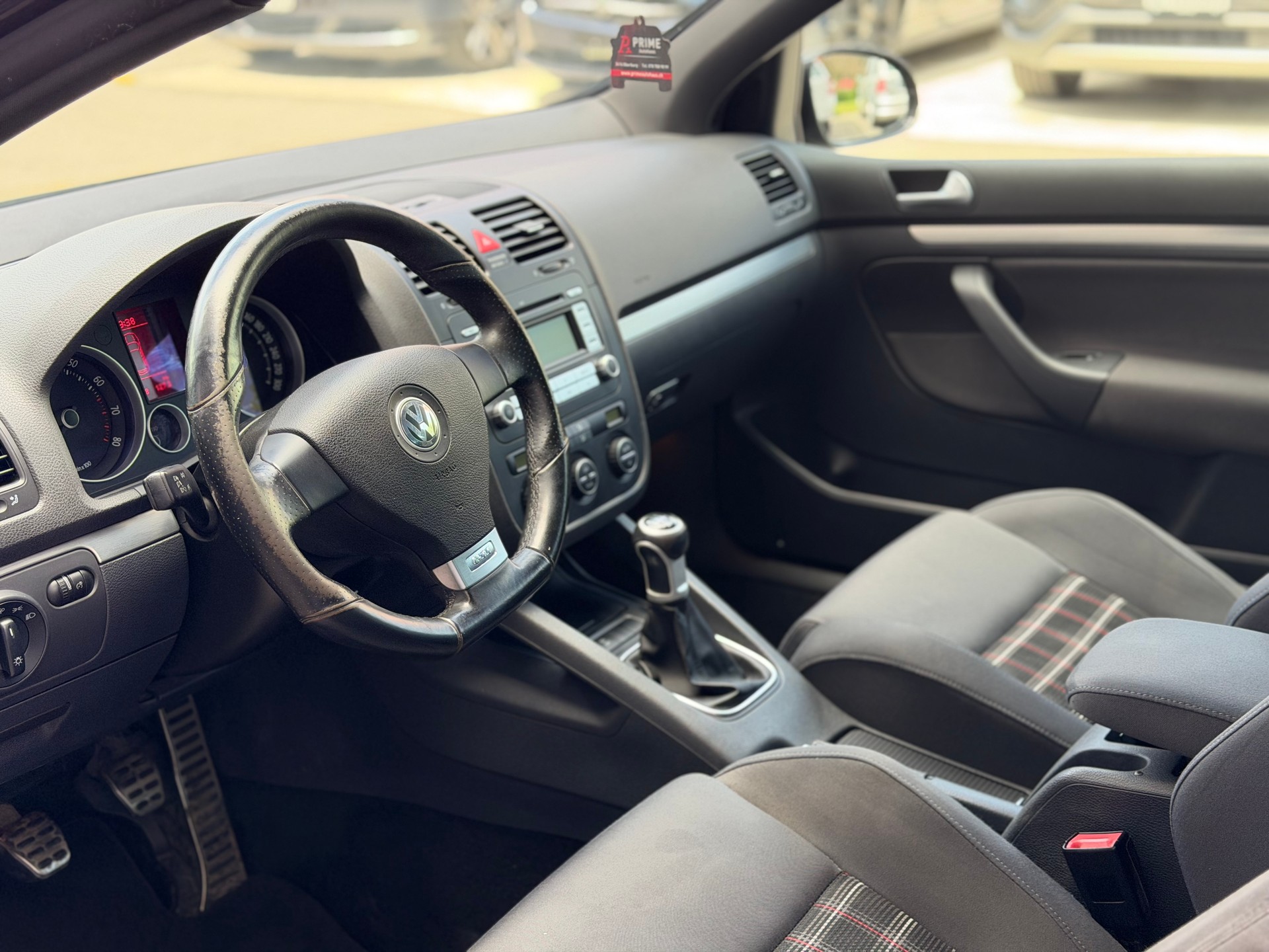 VW Golf 2.0 TFSI GTI-image-5