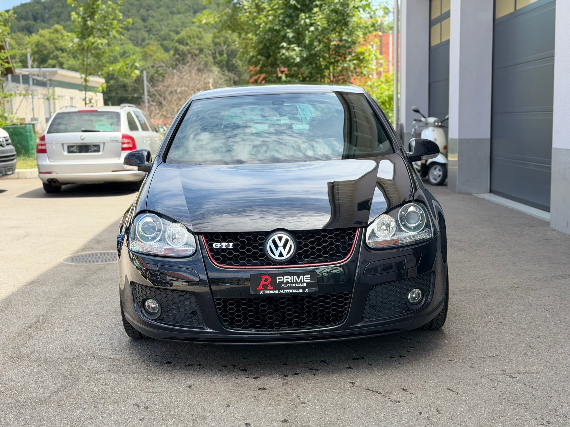 VW Golf 2.0 TFSI GTI-image-4
