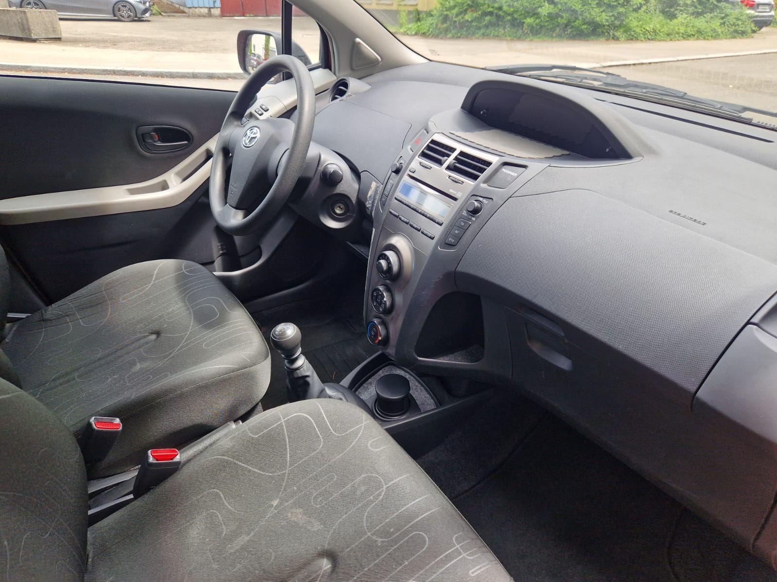 TOYOTA Yaris 1.33 Linea Terra-image-7