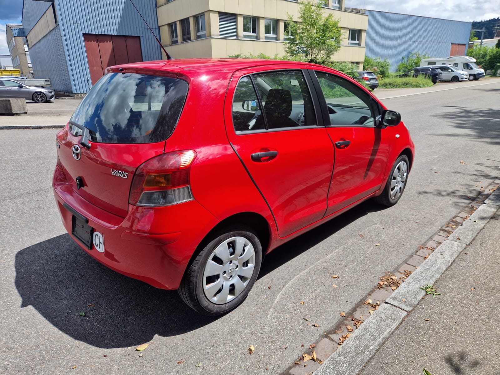 TOYOTA Yaris 1.33 Linea Terra-image-3