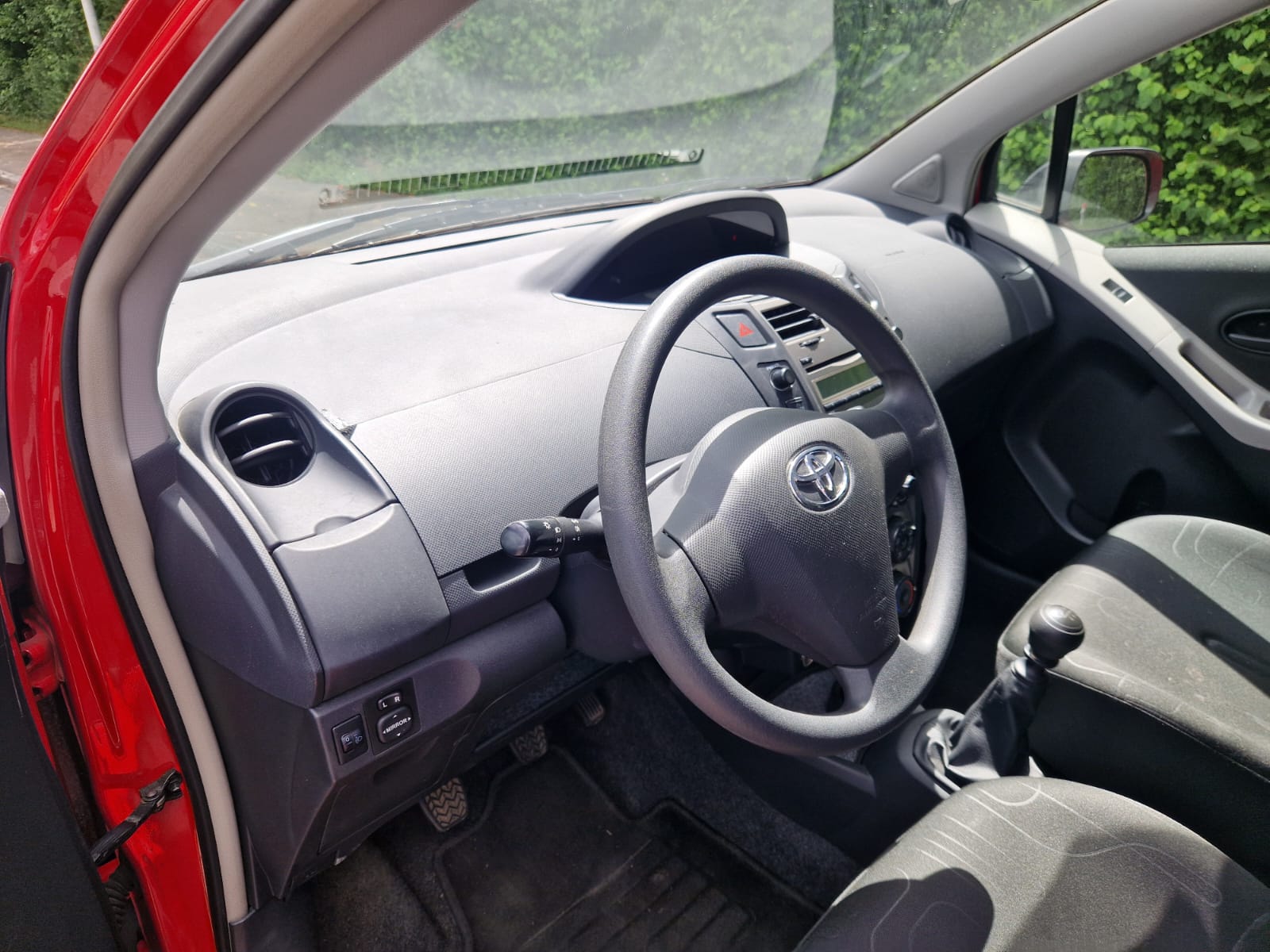 TOYOTA Yaris 1.33 Linea Terra-image-6