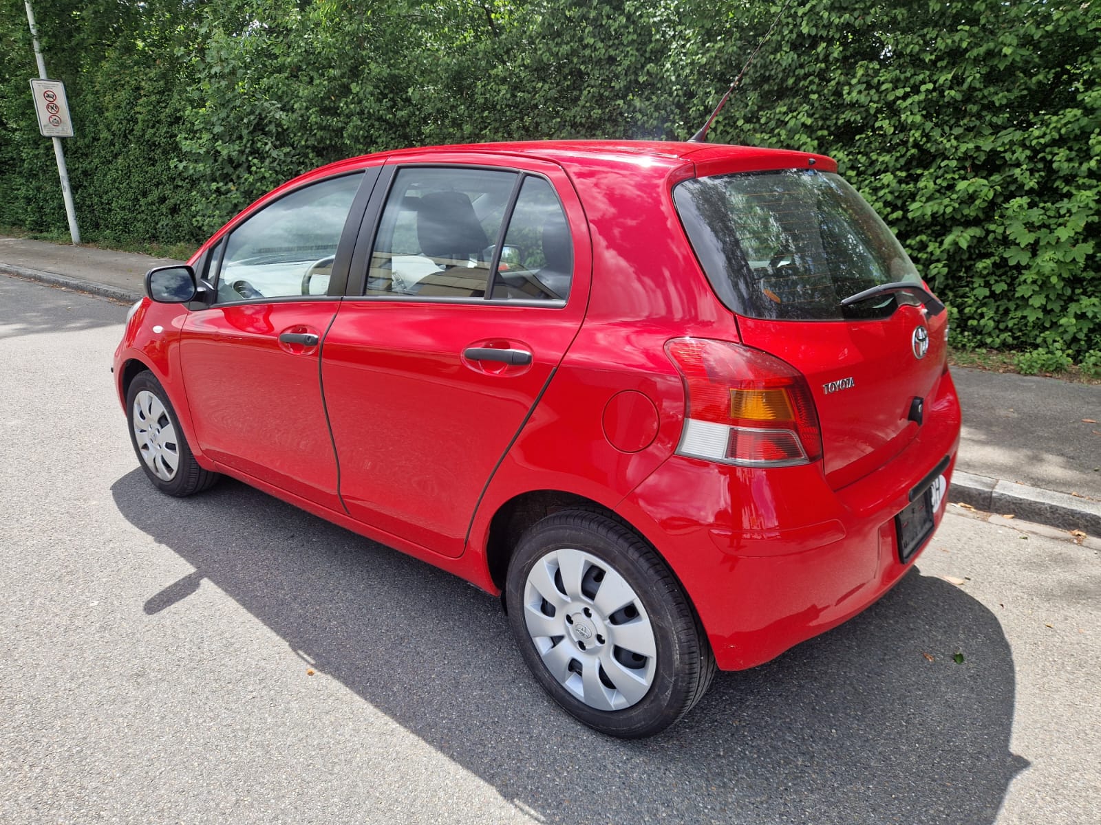 TOYOTA Yaris 1.33 Linea Terra-image-2