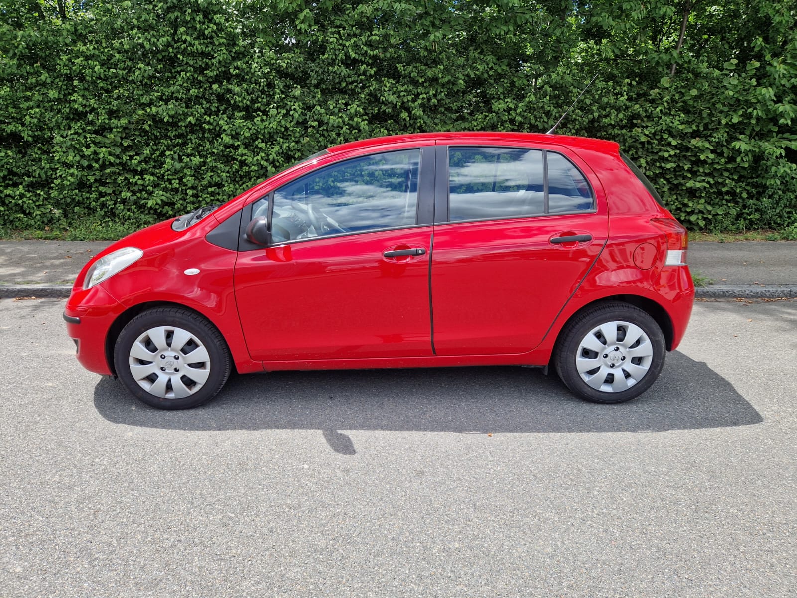 TOYOTA Yaris 1.33 Linea Terra-image-4