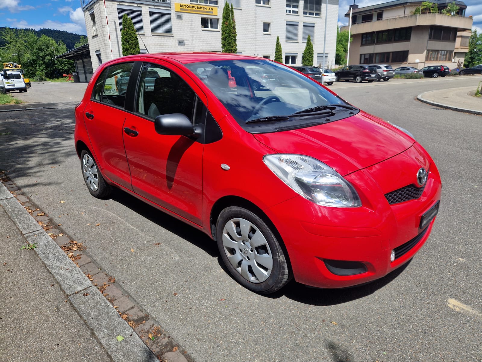 TOYOTA Yaris 1.33 Linea Terra-image-1
