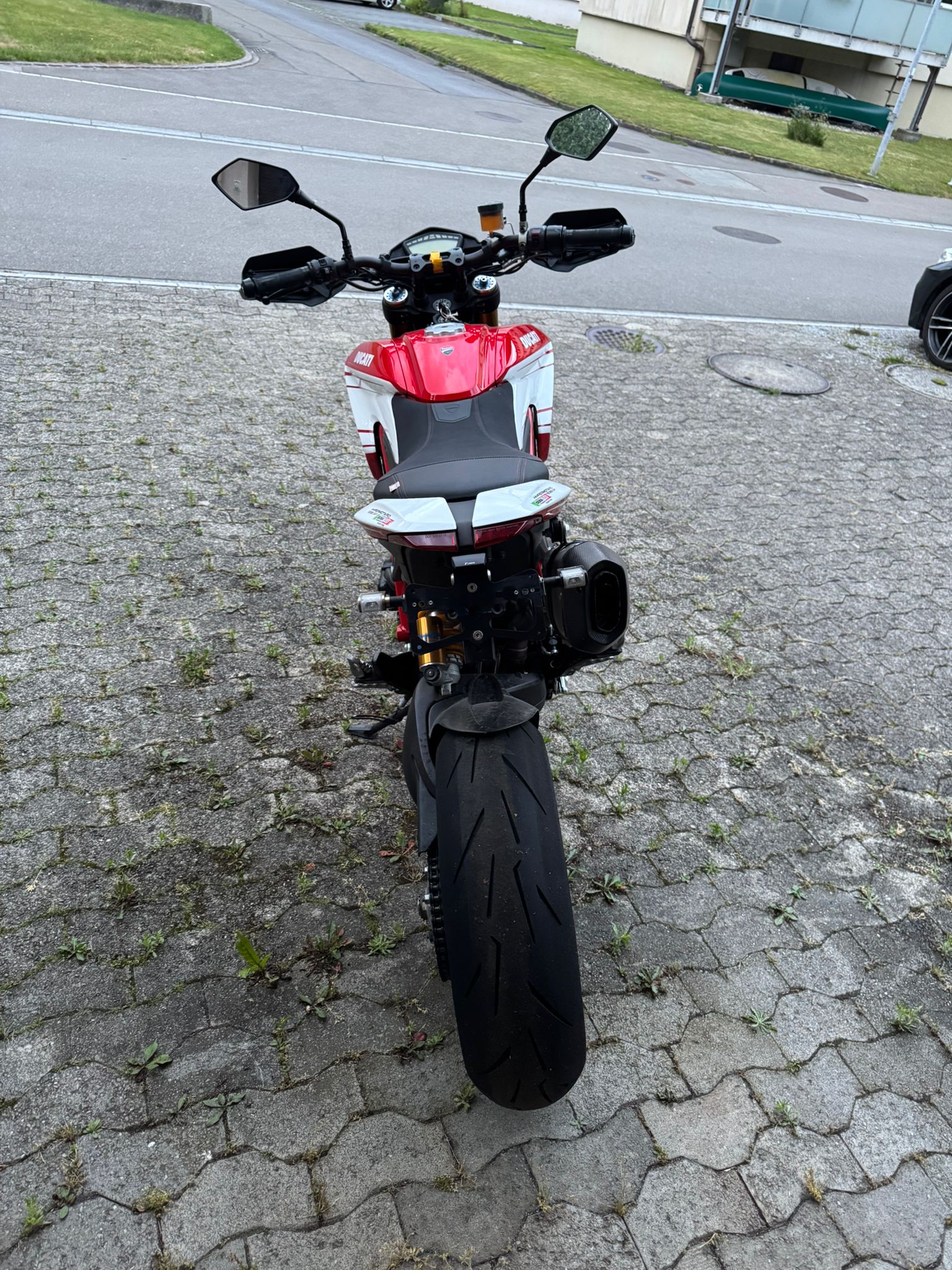 DUCATI Hypermotard 939 SP-image-1