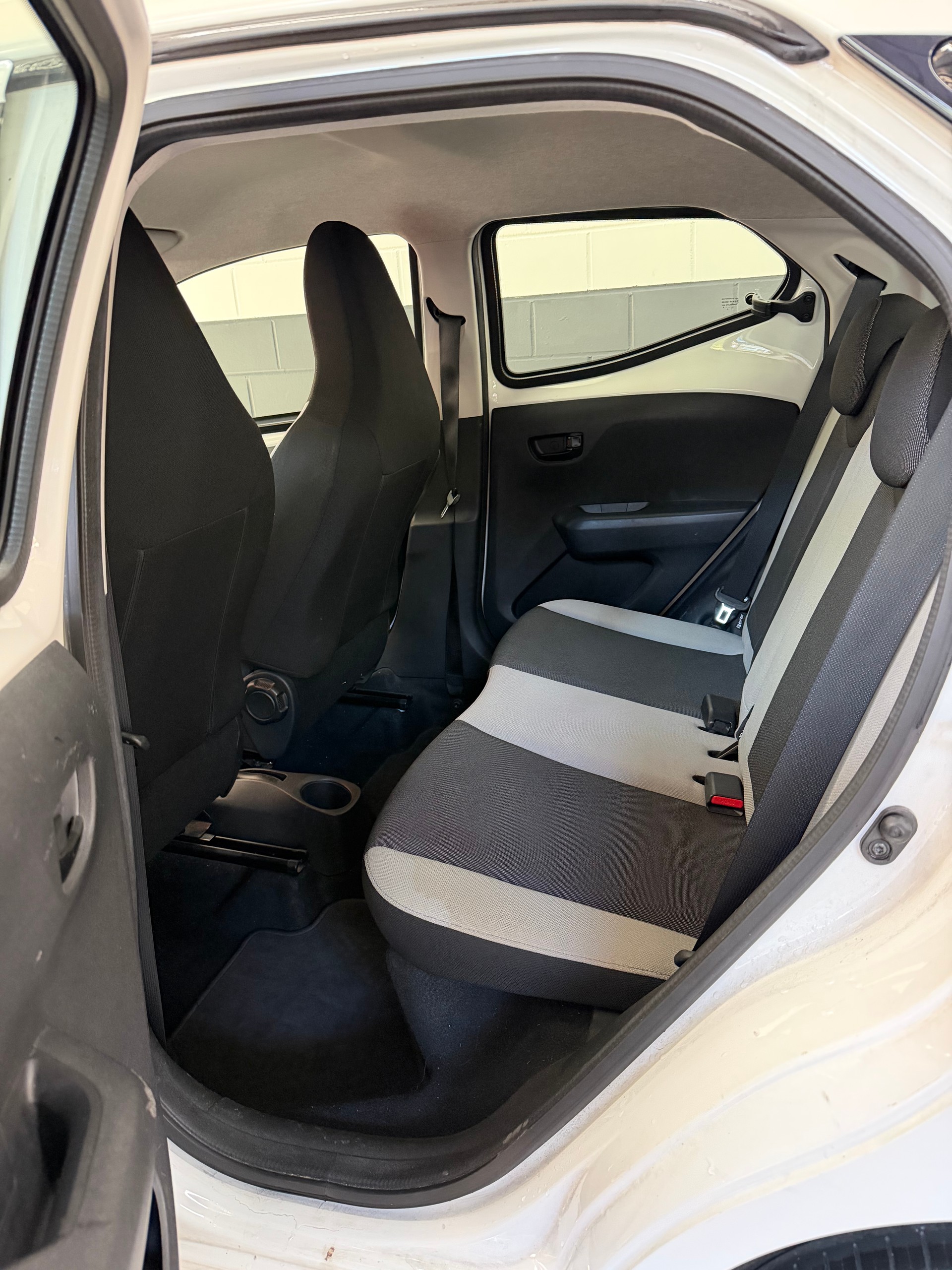 TOYOTA Aygo 1.0 VVT-i x-cite //NEU AB MFK!-image-15