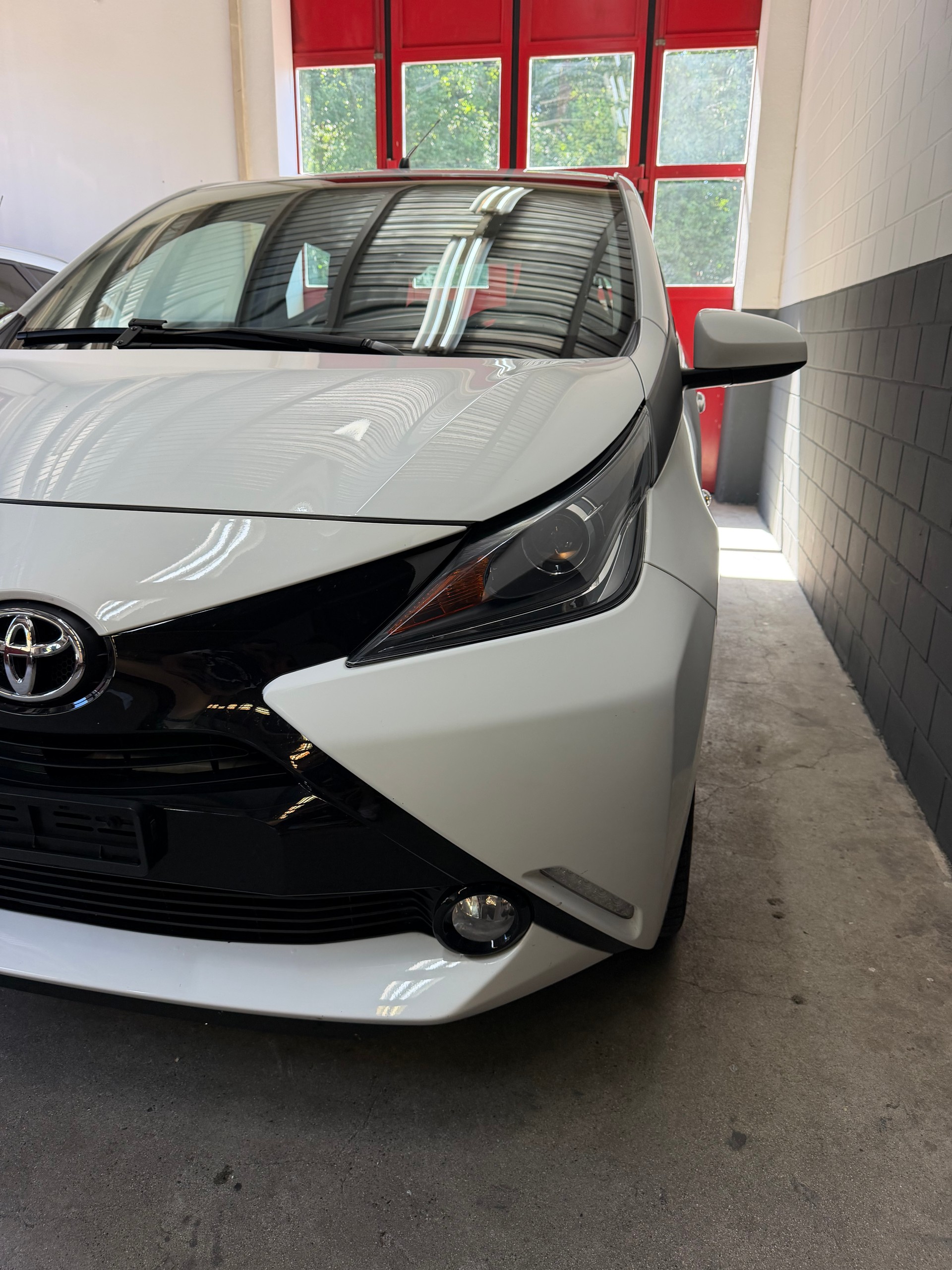TOYOTA Aygo 1.0 VVT-i x-cite //NEU AB MFK!-image-2