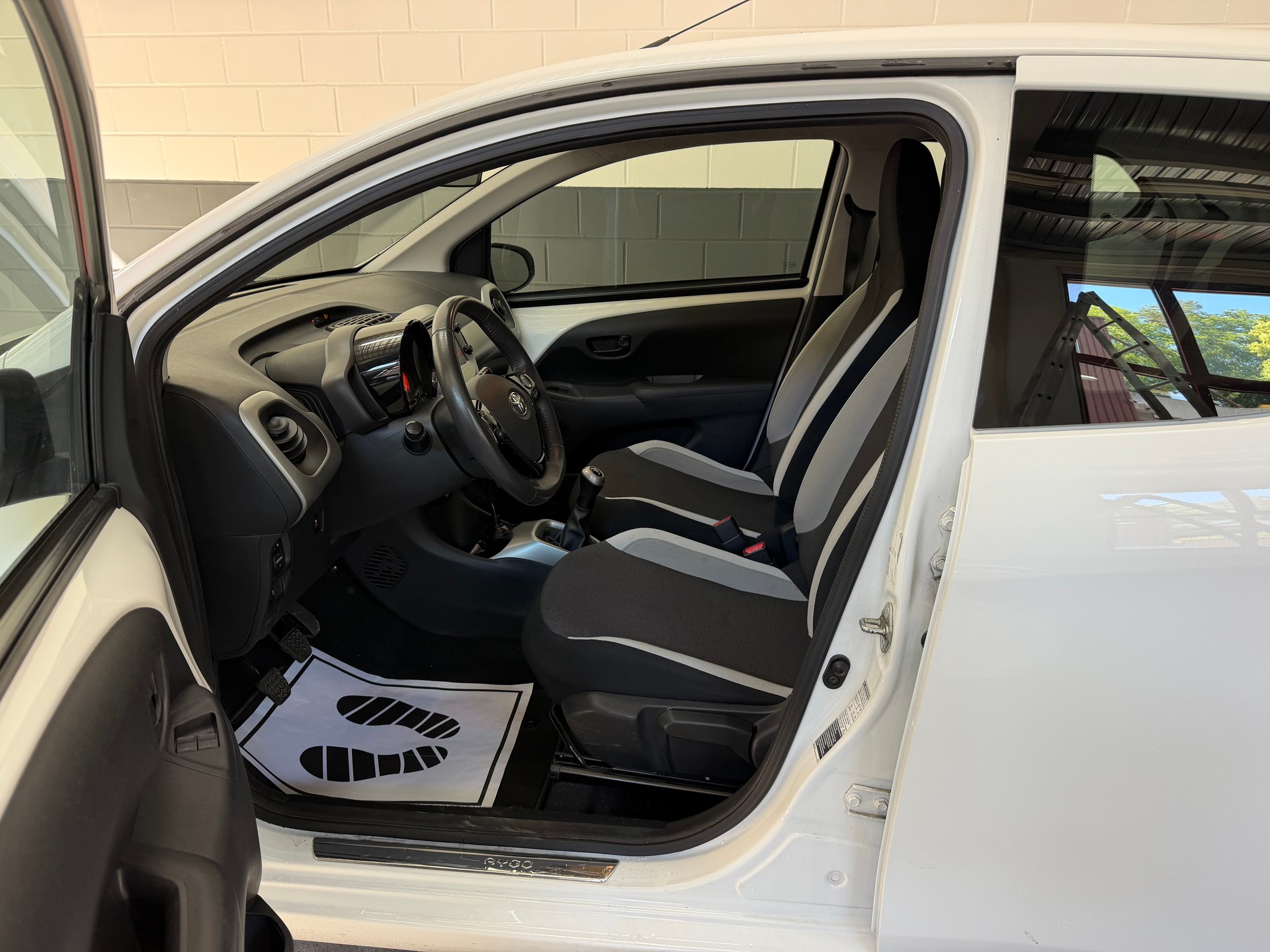 TOYOTA Aygo 1.0 VVT-i x-cite //NEU AB MFK!-image-9