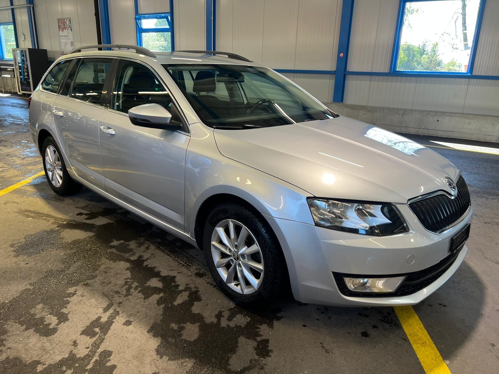SKODA Octavia Combi 2.0 TDI Style 4x4 DSG-image-1