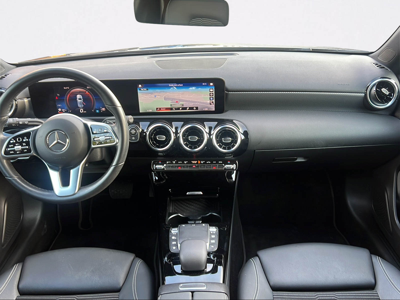 MERCEDES-BENZ A 180 Night Star 7G-DCT-image-6