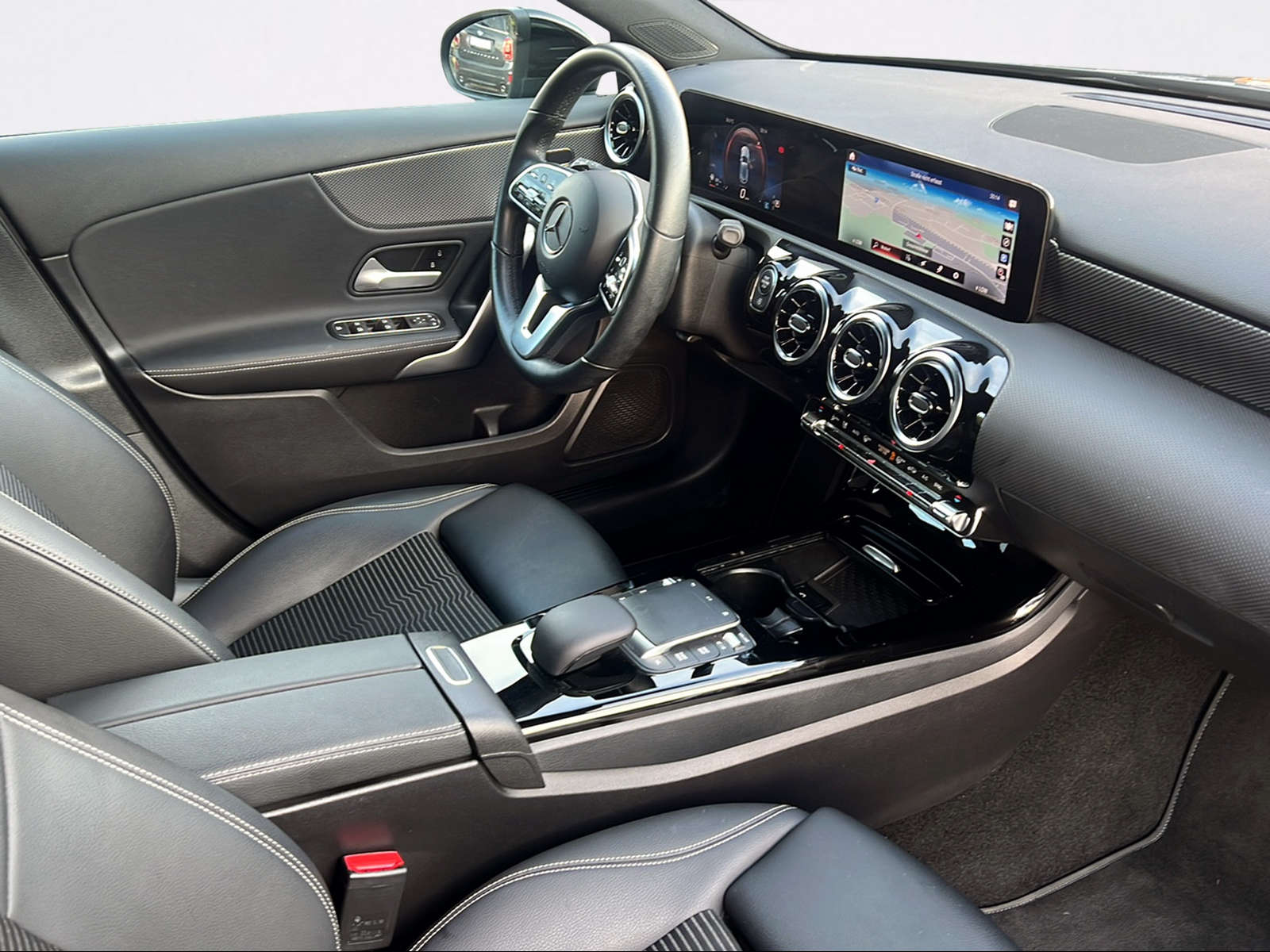 MERCEDES-BENZ A 180 Night Star 7G-DCT-image-3