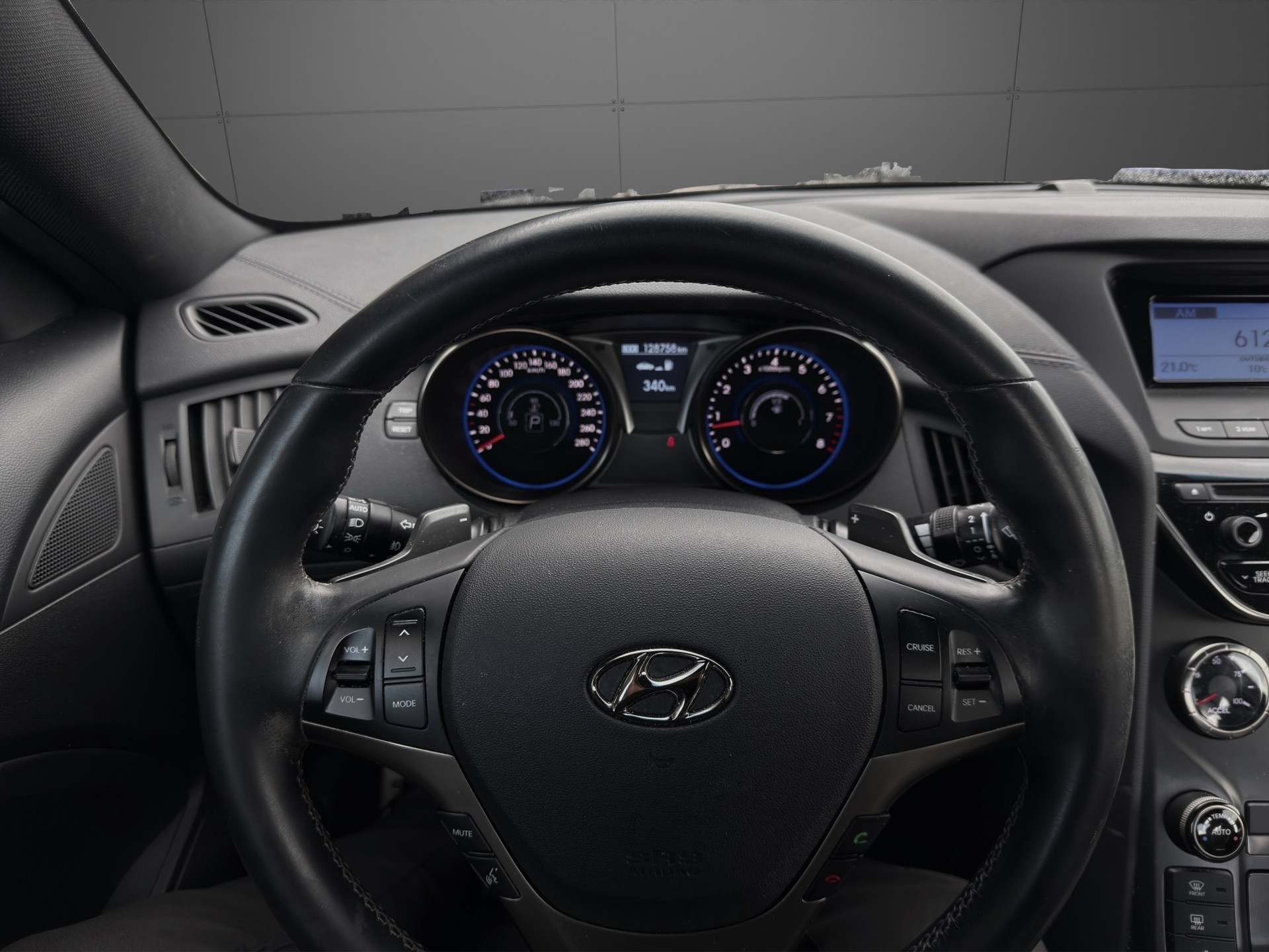 HYUNDAI Genesis 3.8 V6 Automatic-image-15