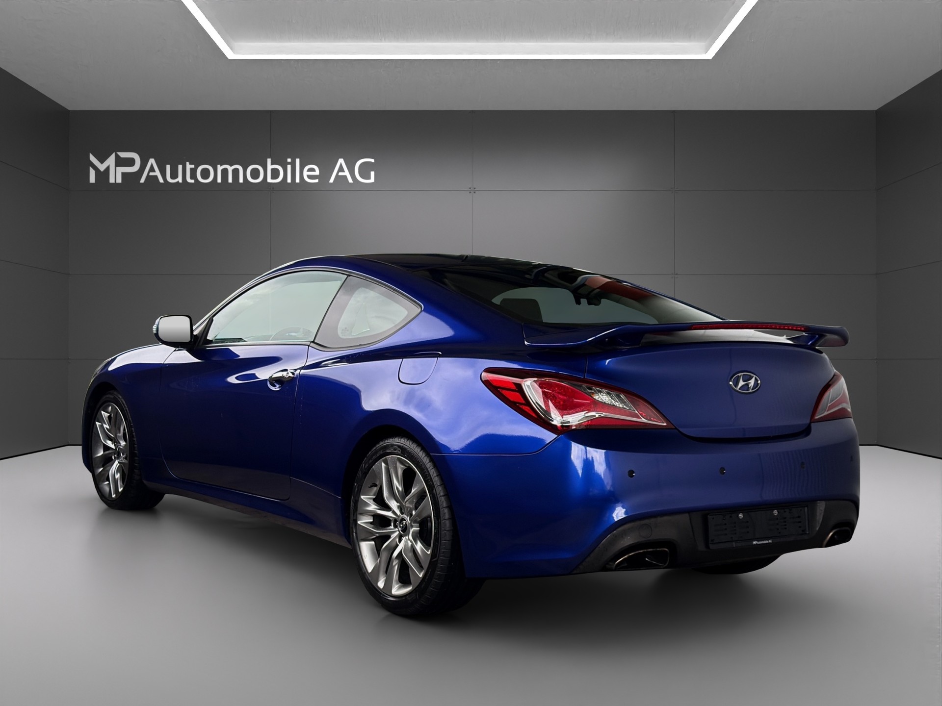 HYUNDAI Genesis 3.8 V6 Automatic-image-4