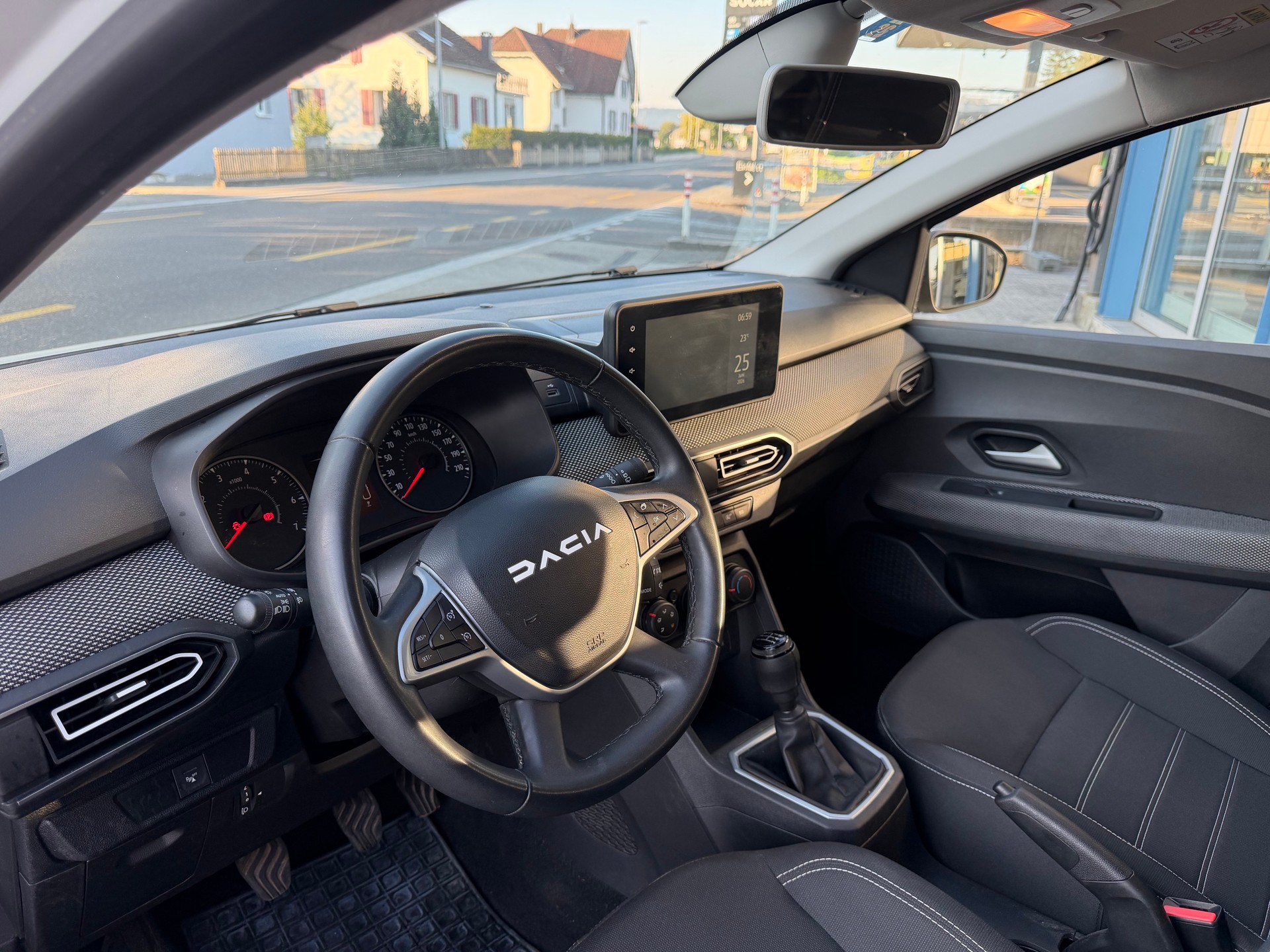 DACIA Sandero TCe 90 Expression-image-9