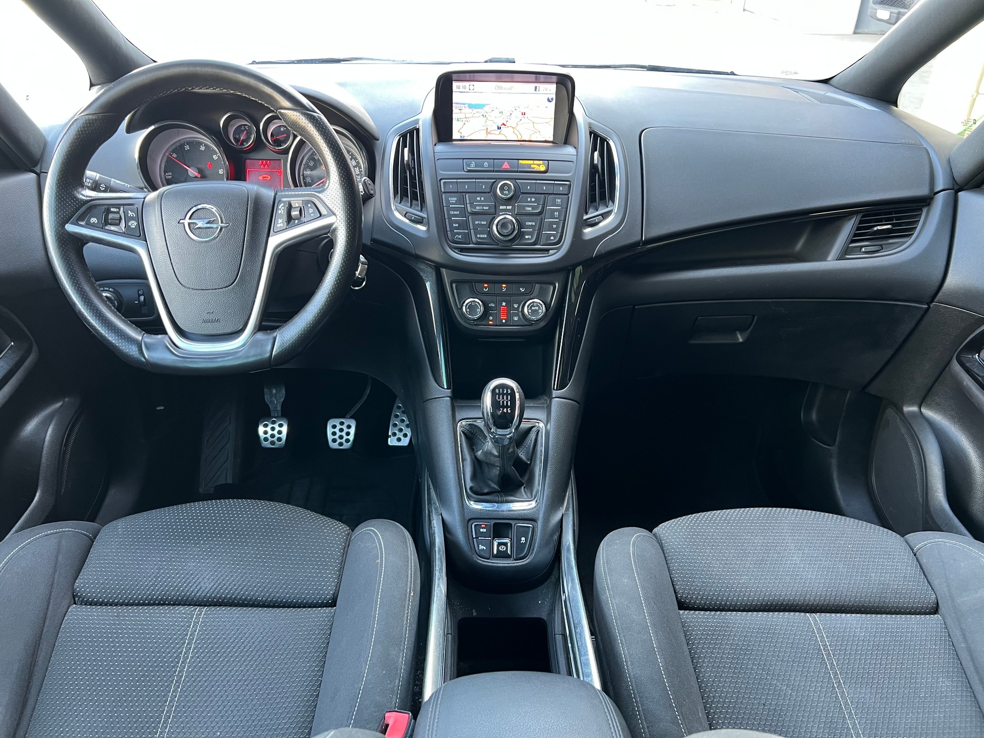 OPEL Zafira Tourer 2.0 CDTi BiTurbo Cosmo-image-13