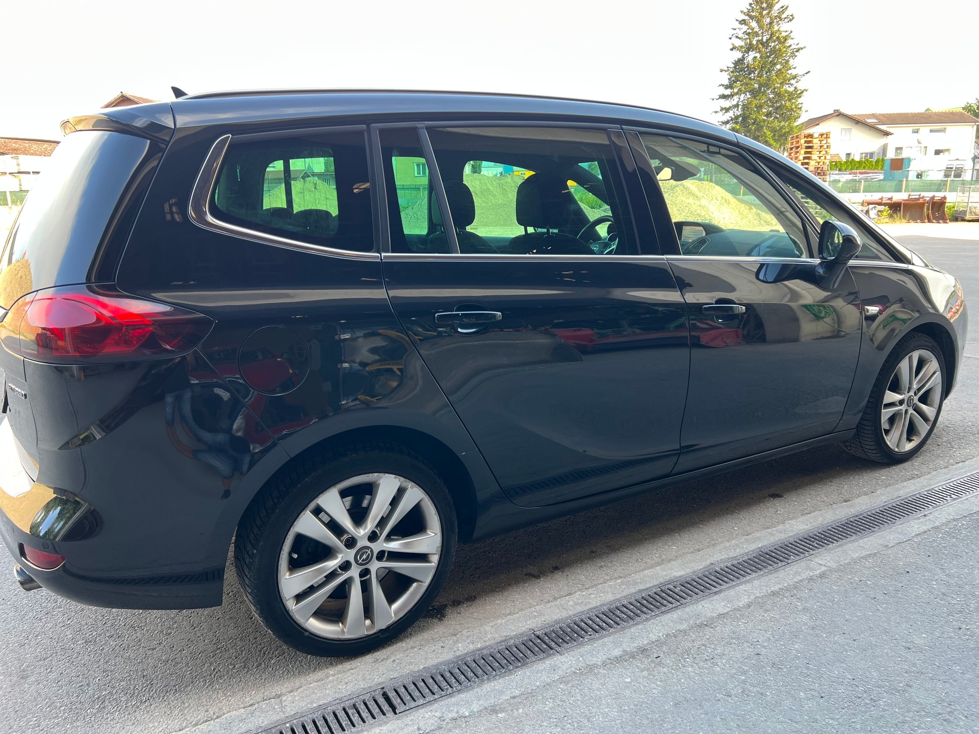 OPEL Zafira Tourer 2.0 CDTi BiTurbo Cosmo-image-4