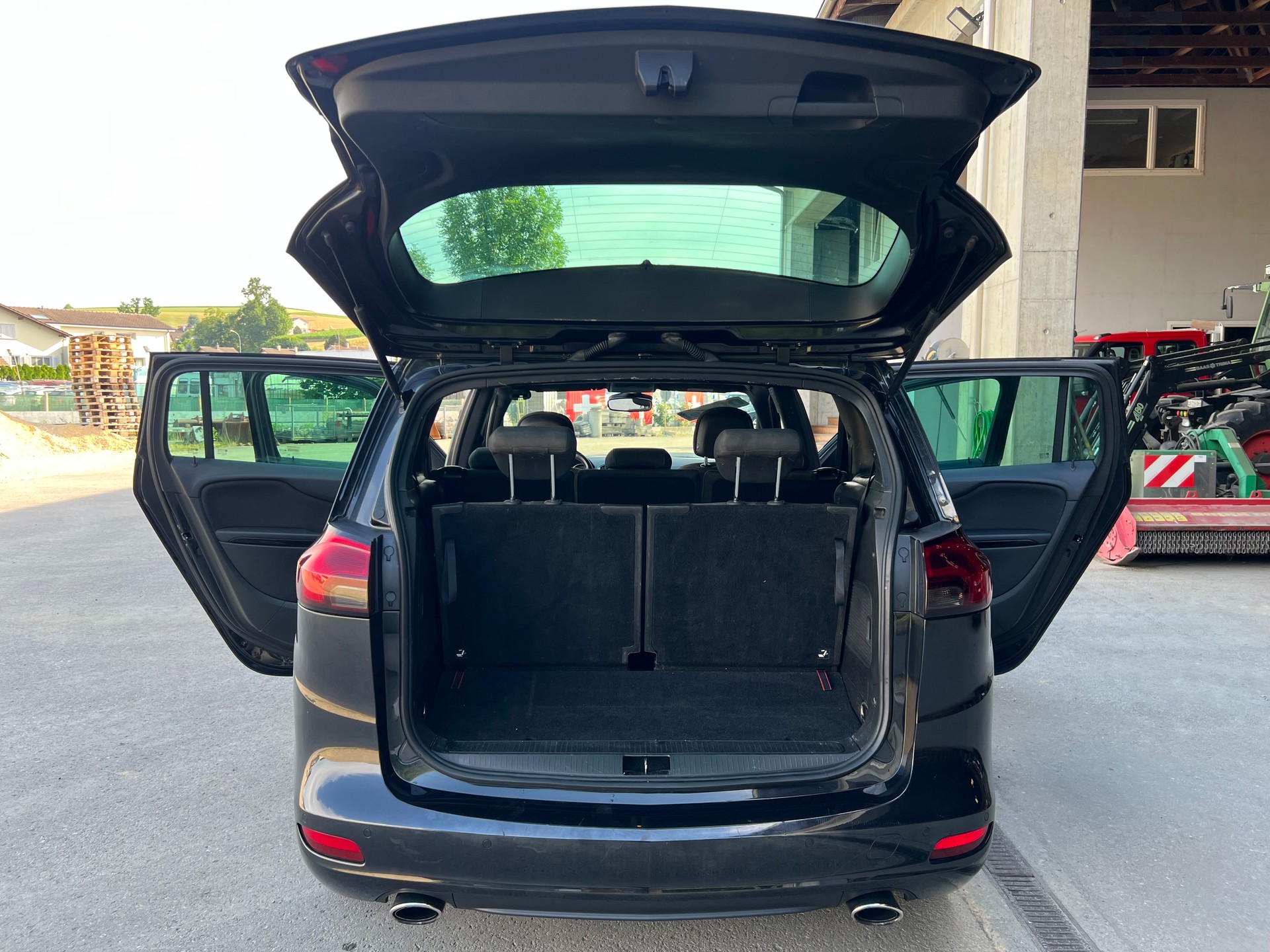 OPEL Zafira Tourer 2.0 CDTi BiTurbo Cosmo-image-12