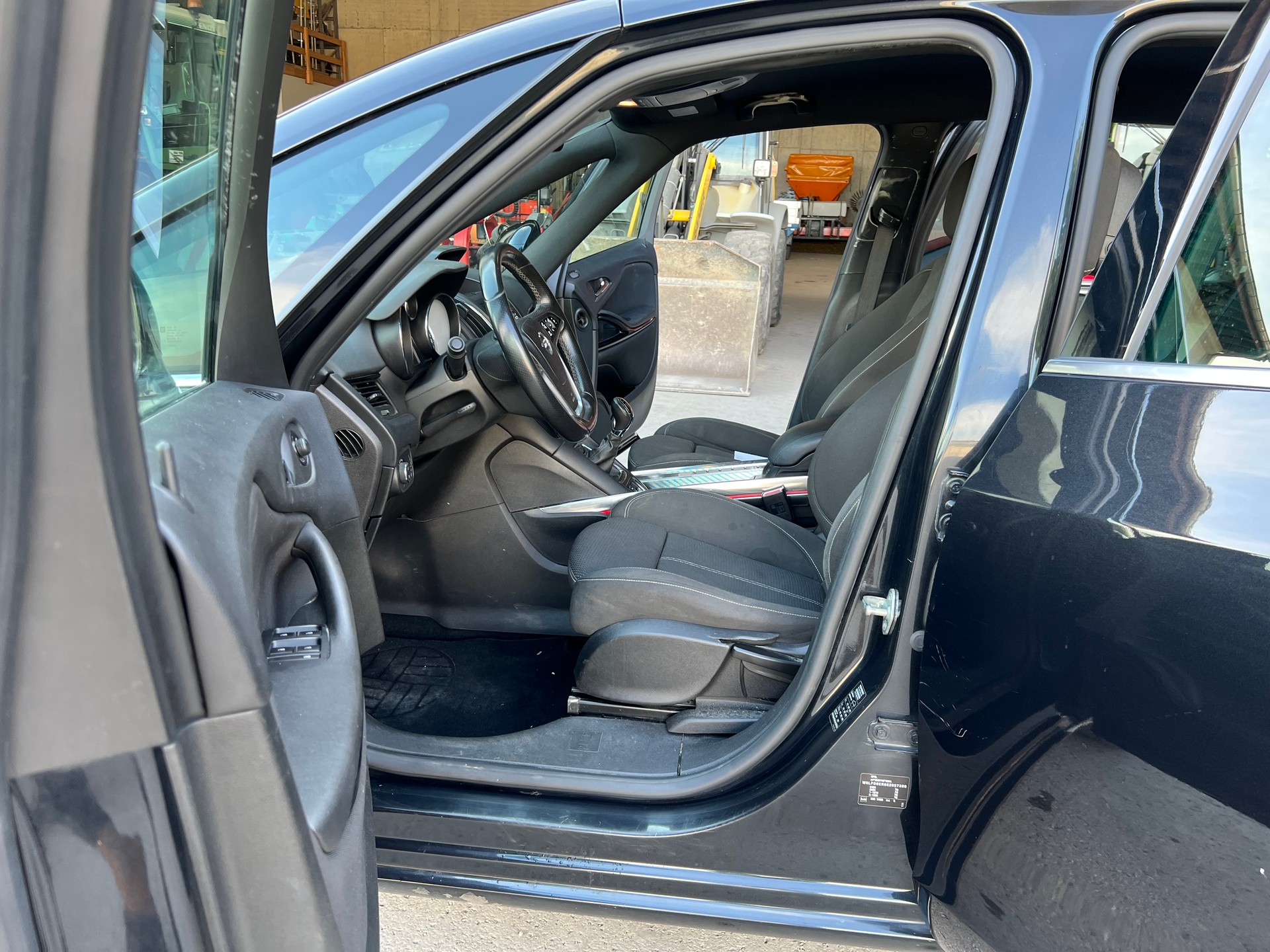 OPEL Zafira Tourer 2.0 CDTi BiTurbo Cosmo-image-8