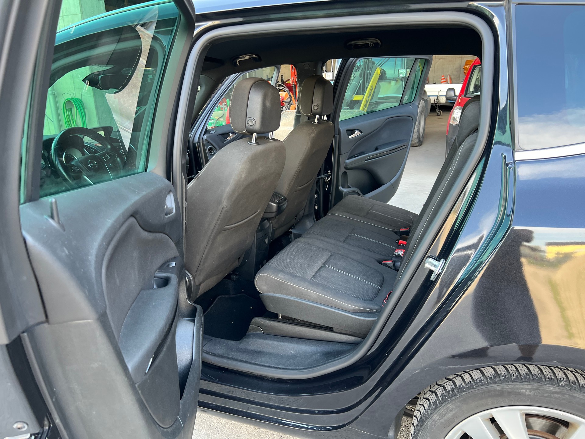 OPEL Zafira Tourer 2.0 CDTi BiTurbo Cosmo-image-9