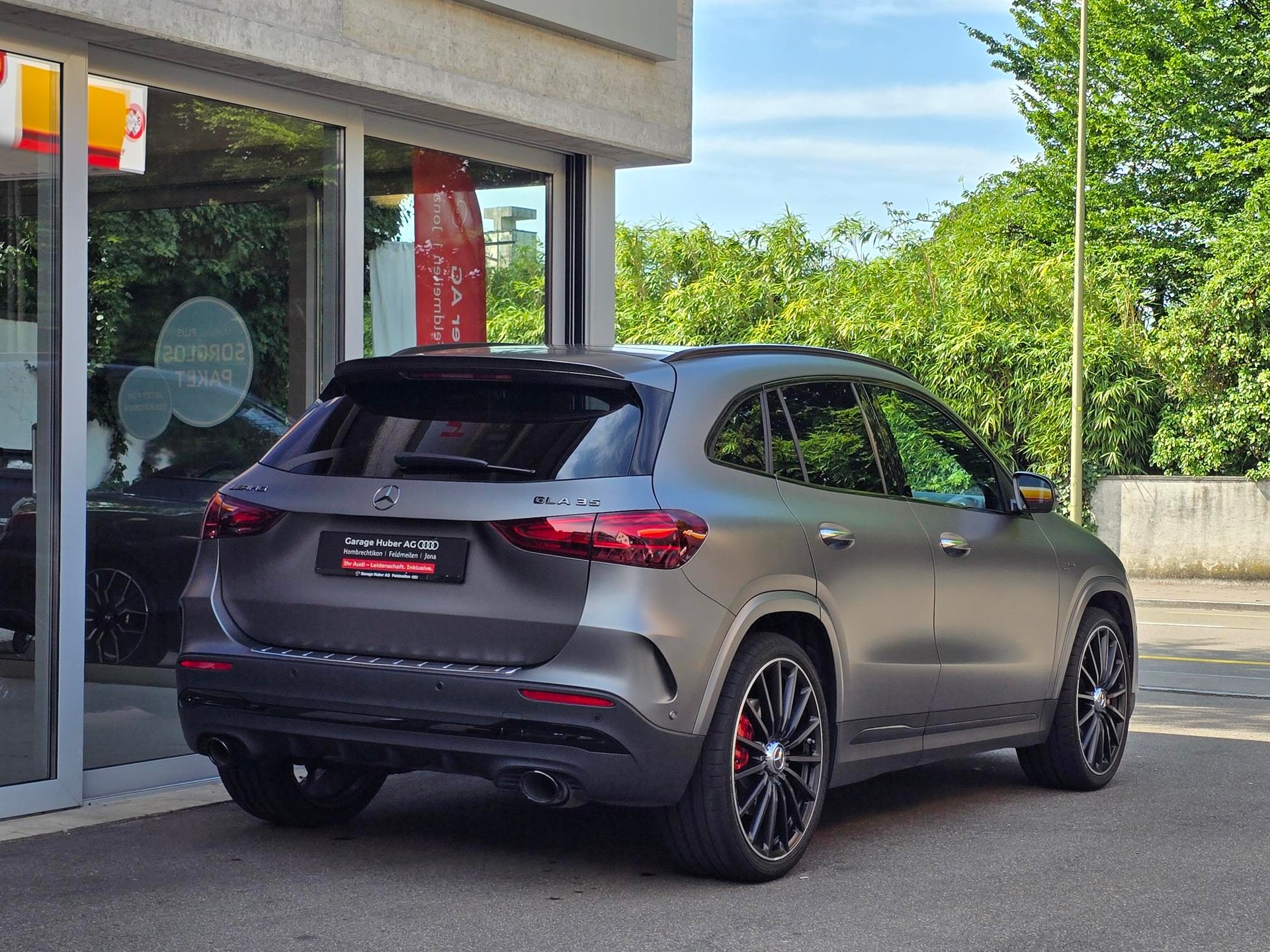 MERCEDES-BENZ GLA AMG 35 4Matic 8G-DCT-image-2