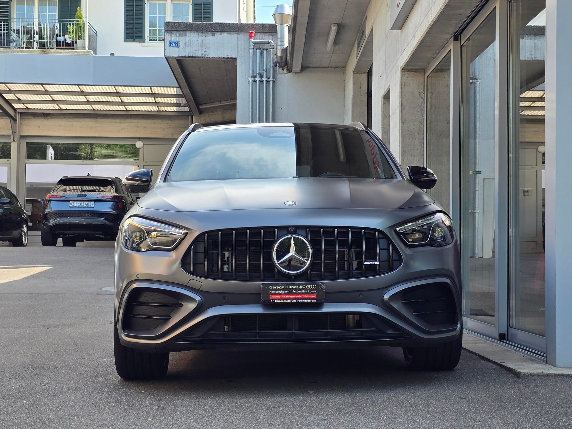 MERCEDES-BENZ GLA AMG 35 4Matic 8G-DCT-image-3