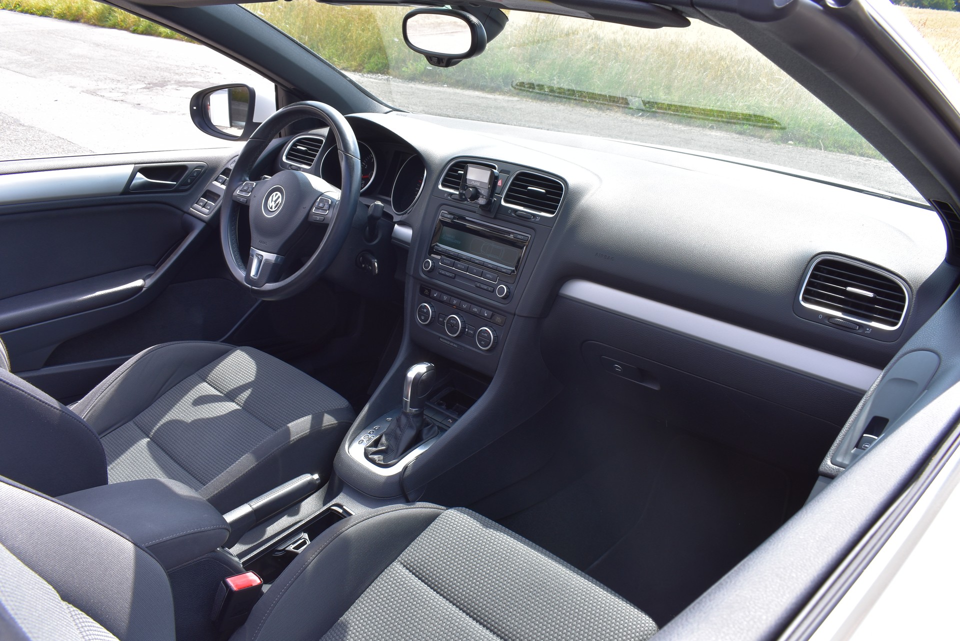 VW Golf Cabrio 1.4 TSI DSG-image-10