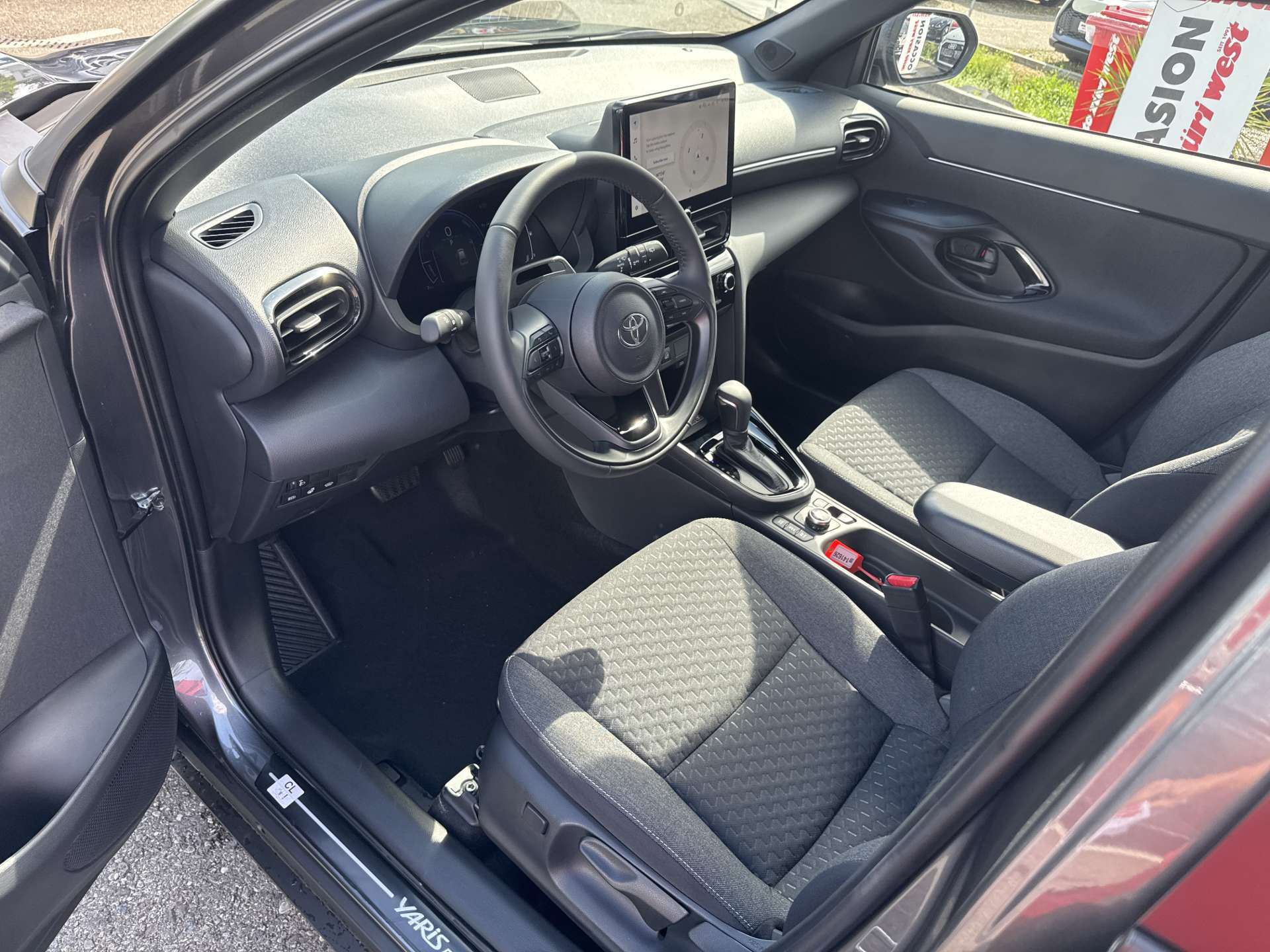 TOYOTA Yaris Cross 1.5 Trend AWDi e-CVT Automat-image-5