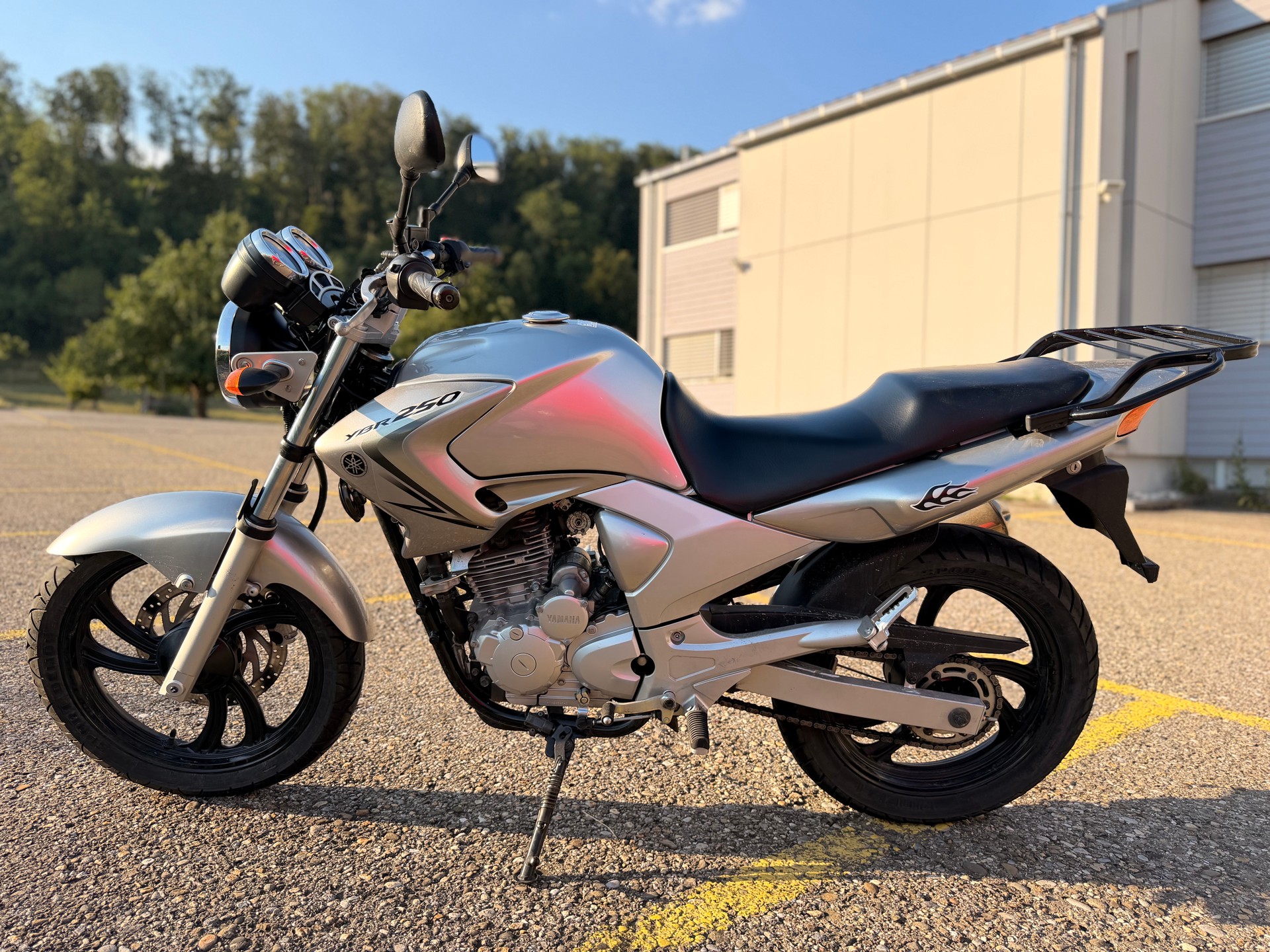 YAMAHA YBR 250