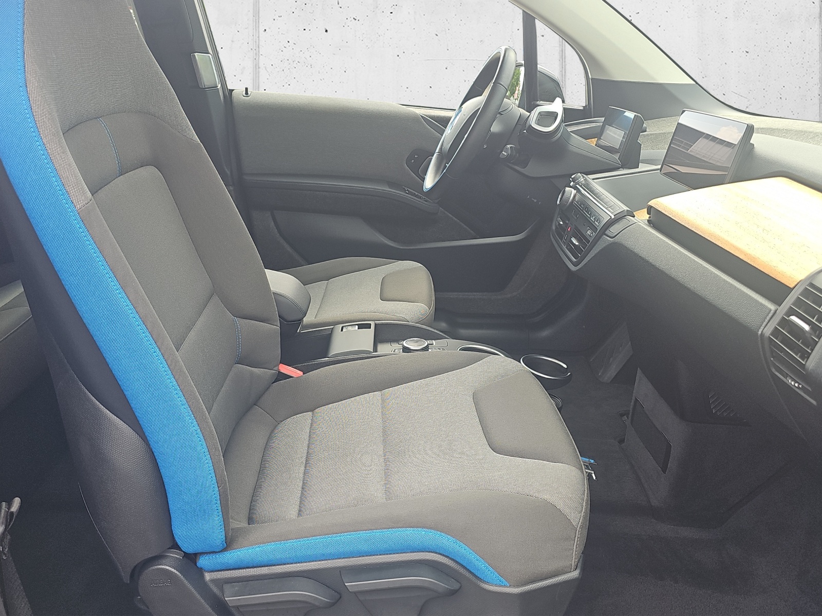 BMW i3s (120Ah)-image-17