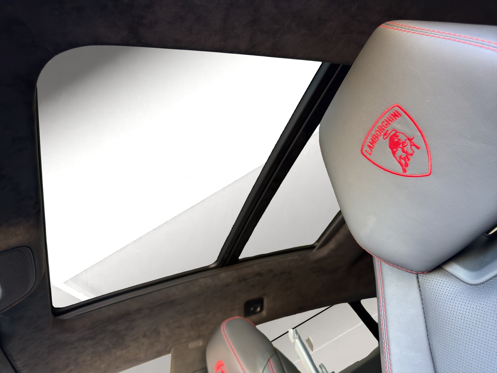 LAMBORGHINI Urus E-Gear 4.0-image-15