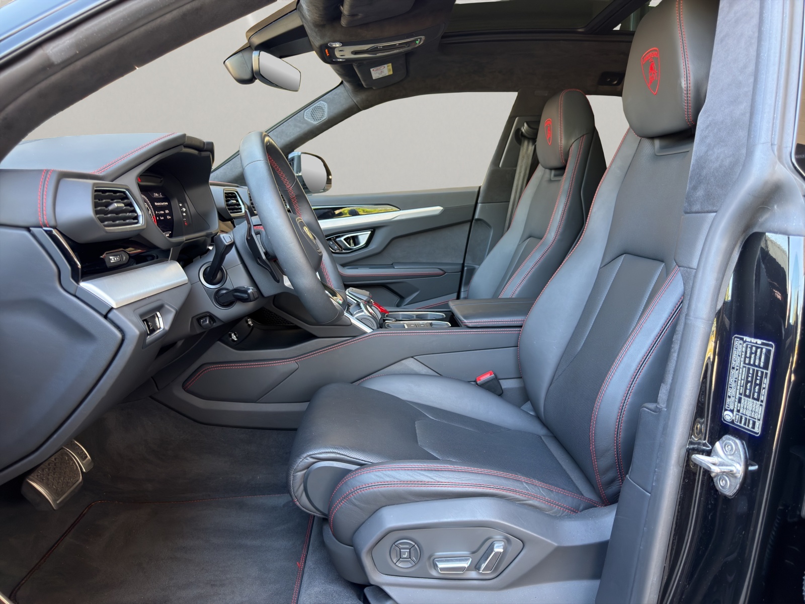 LAMBORGHINI Urus E-Gear 4.0-image-7