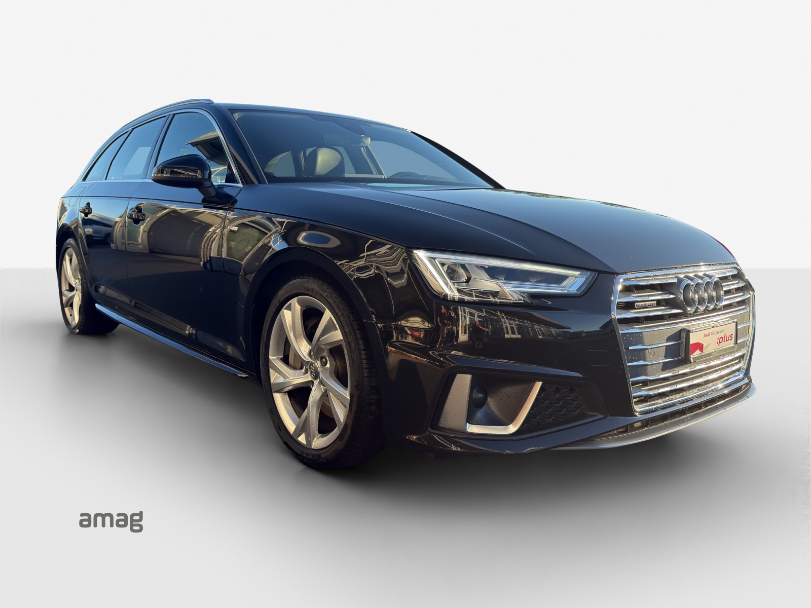 AUDI A4 Avant 45 TFSI Sport S-tronic quattro-image-5