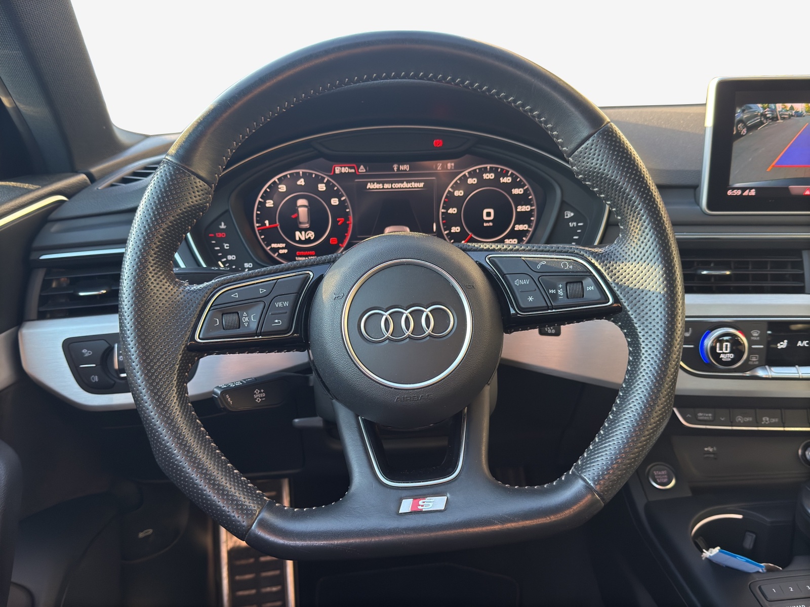 AUDI A4 Avant 45 TFSI Sport S-tronic quattro-image-9